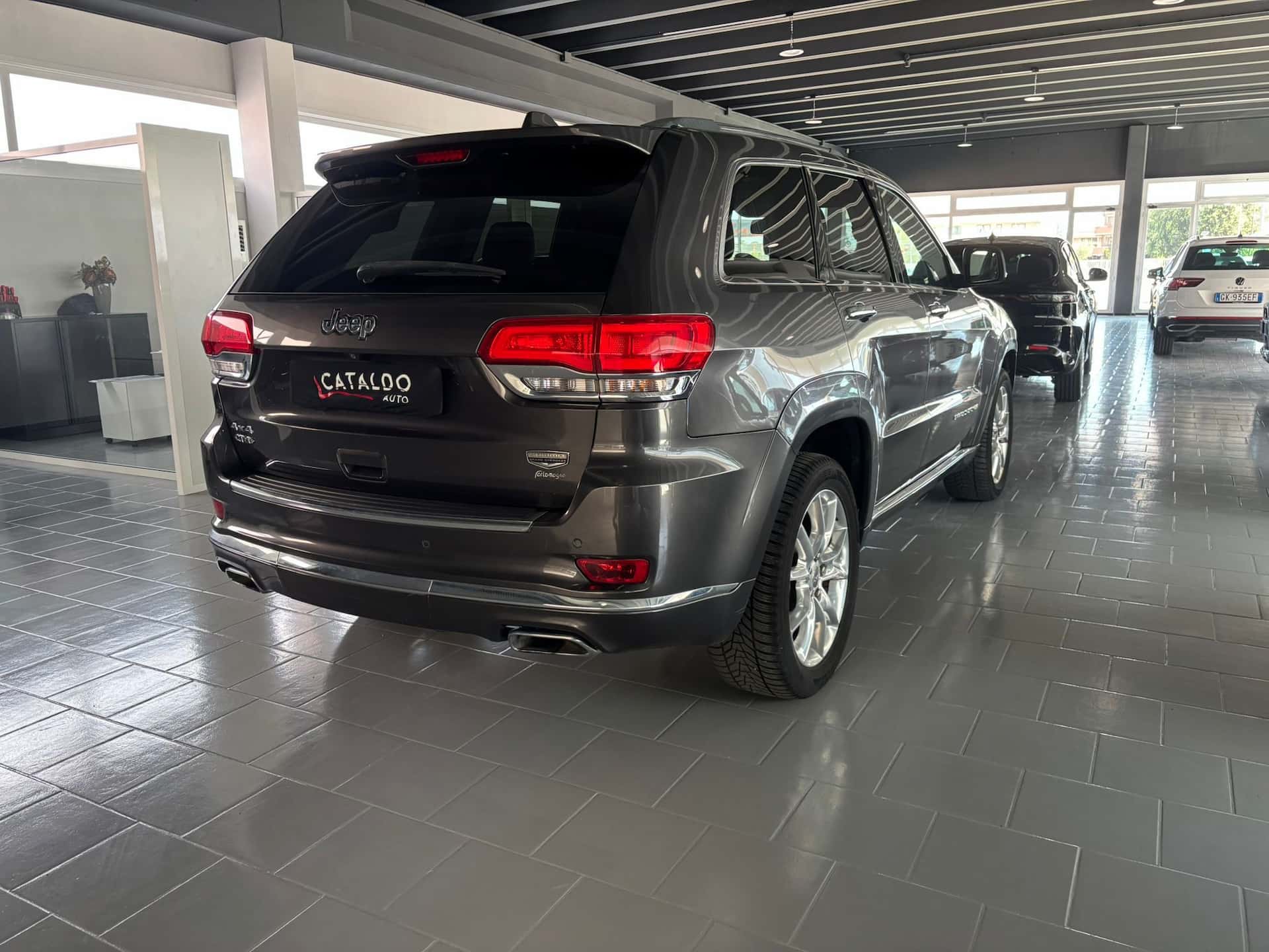 Jeep Grand Cherokee IV 2013 3.0 crd (mjt II) V6 Summit 250cv auto - Immagine 5