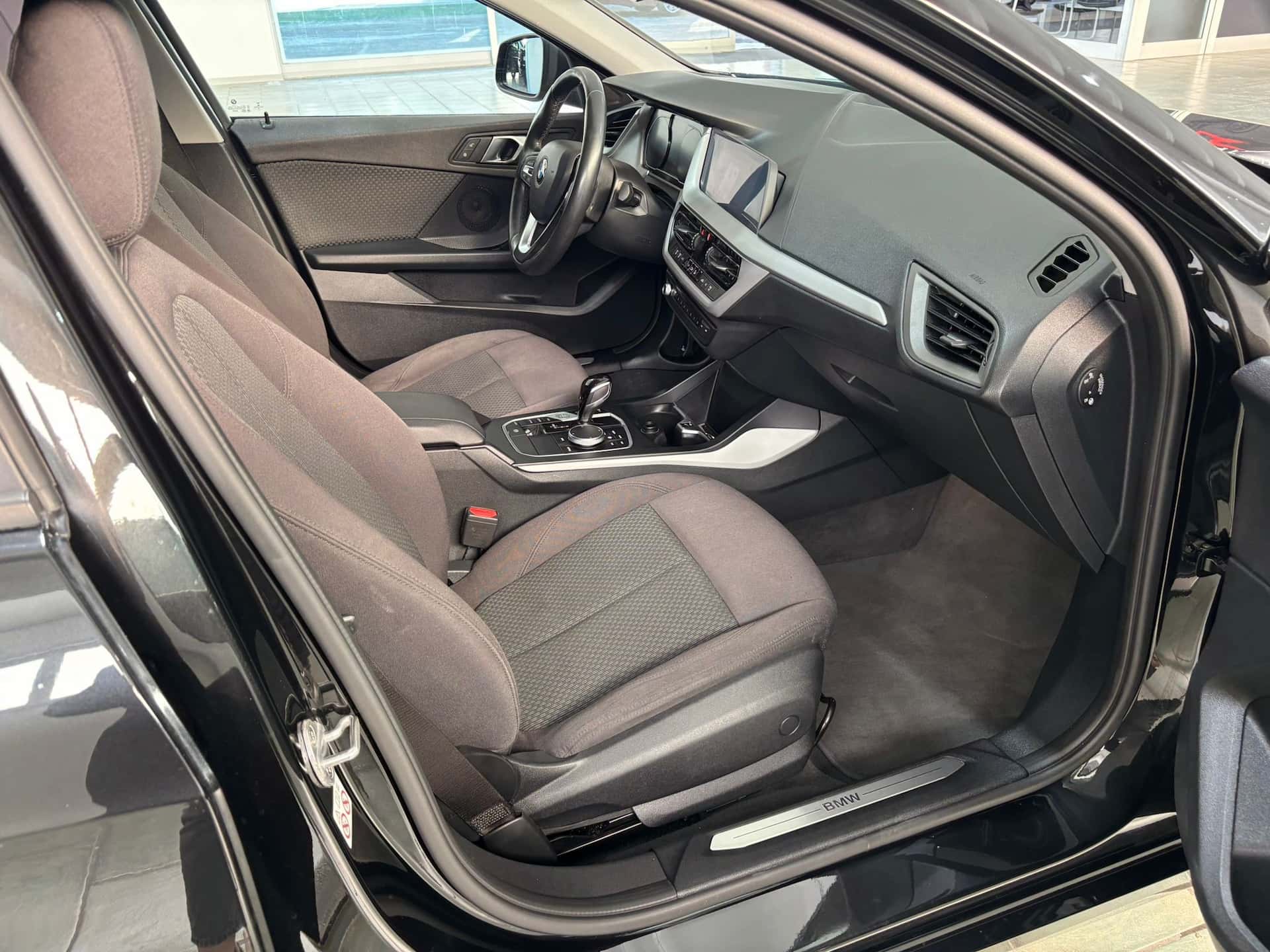 BMW 116 Serie 1 F40 116d Business Advantage auto - Immagine 16