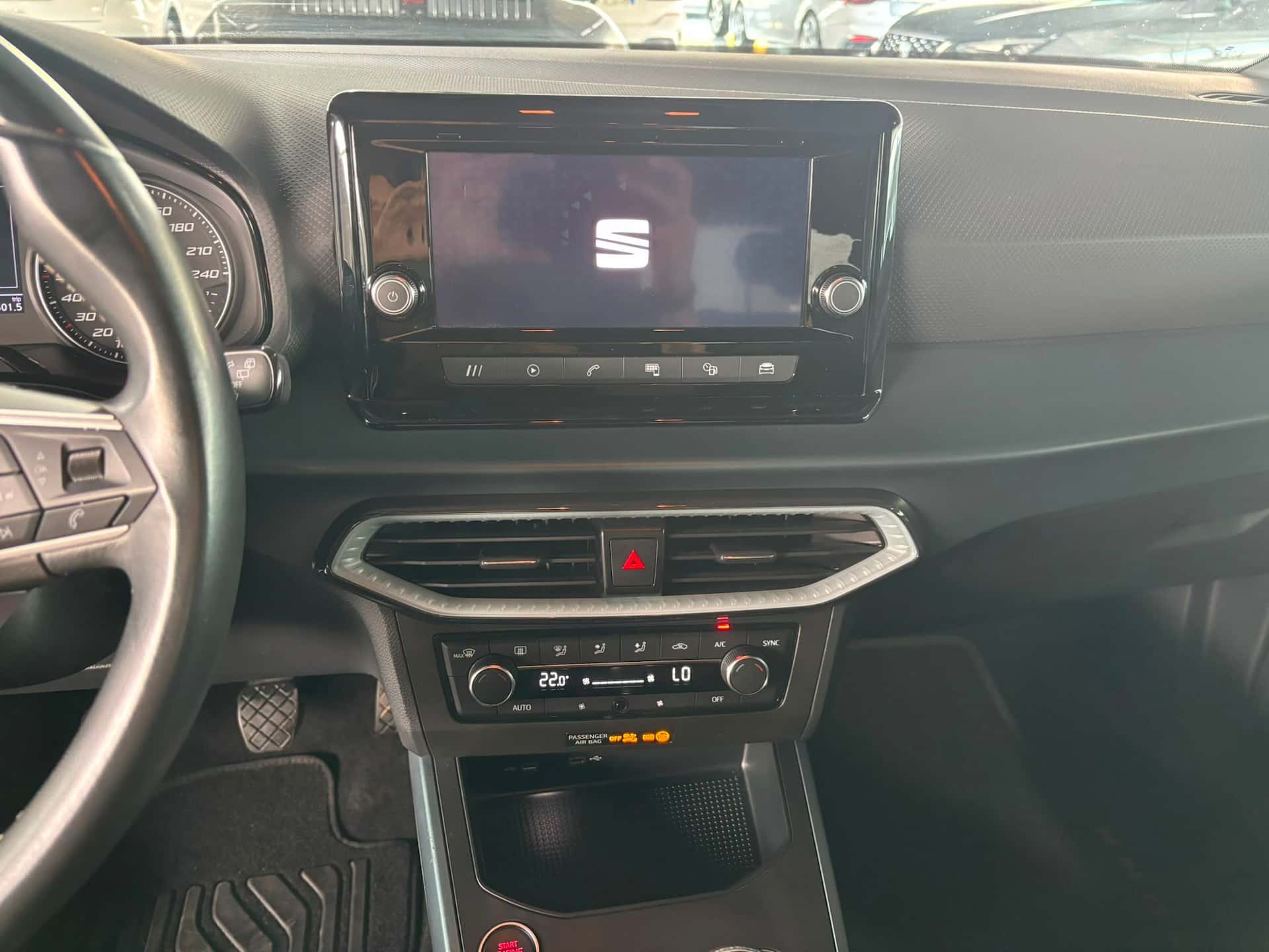 SEAT Arona 2022 1.0 ecotsi Xperience 95cv - Immagine 14