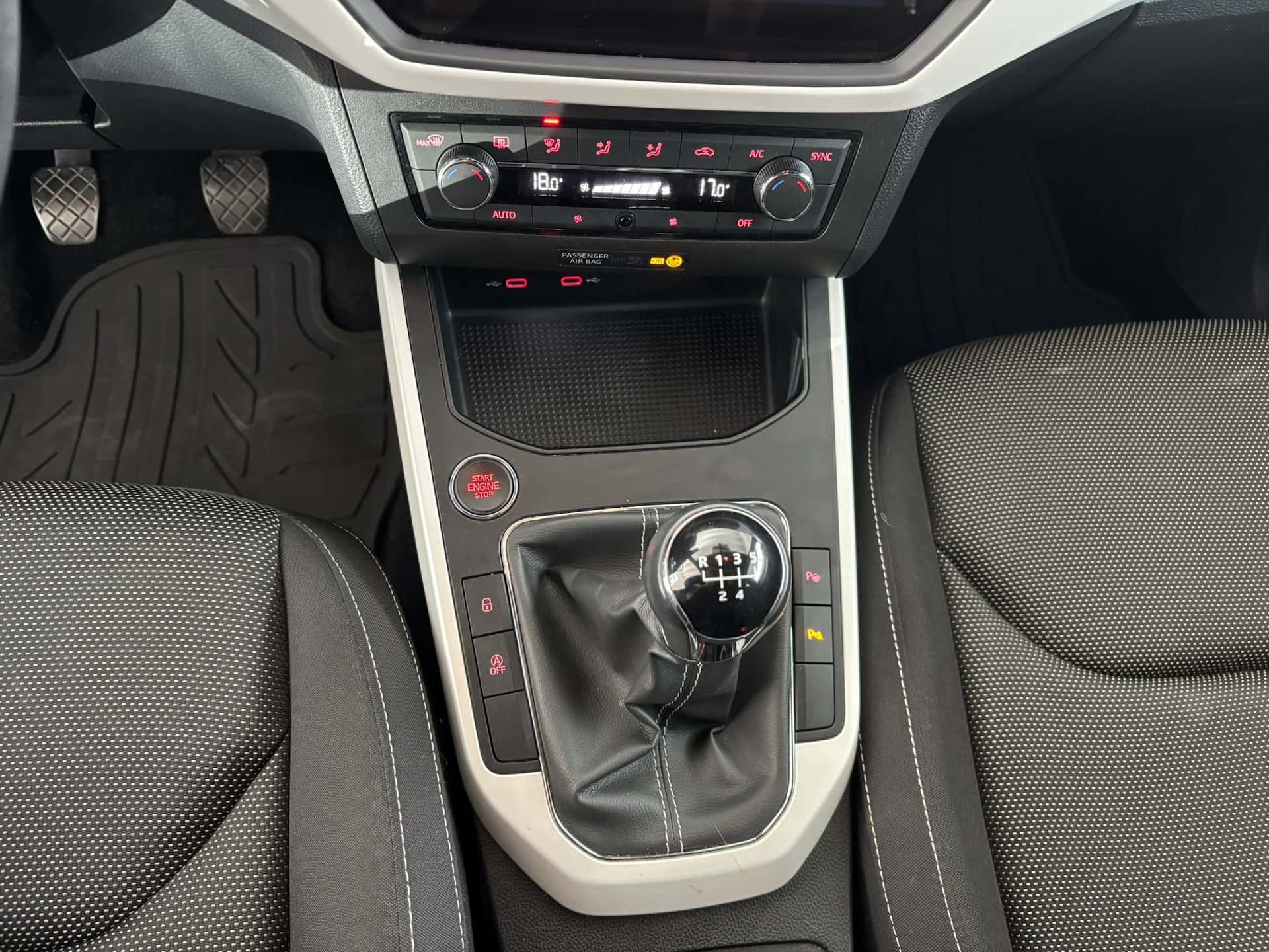 SEAT Arona 2017 1.0 ecotsi Xcellence 95cv my18 - Immagine 15