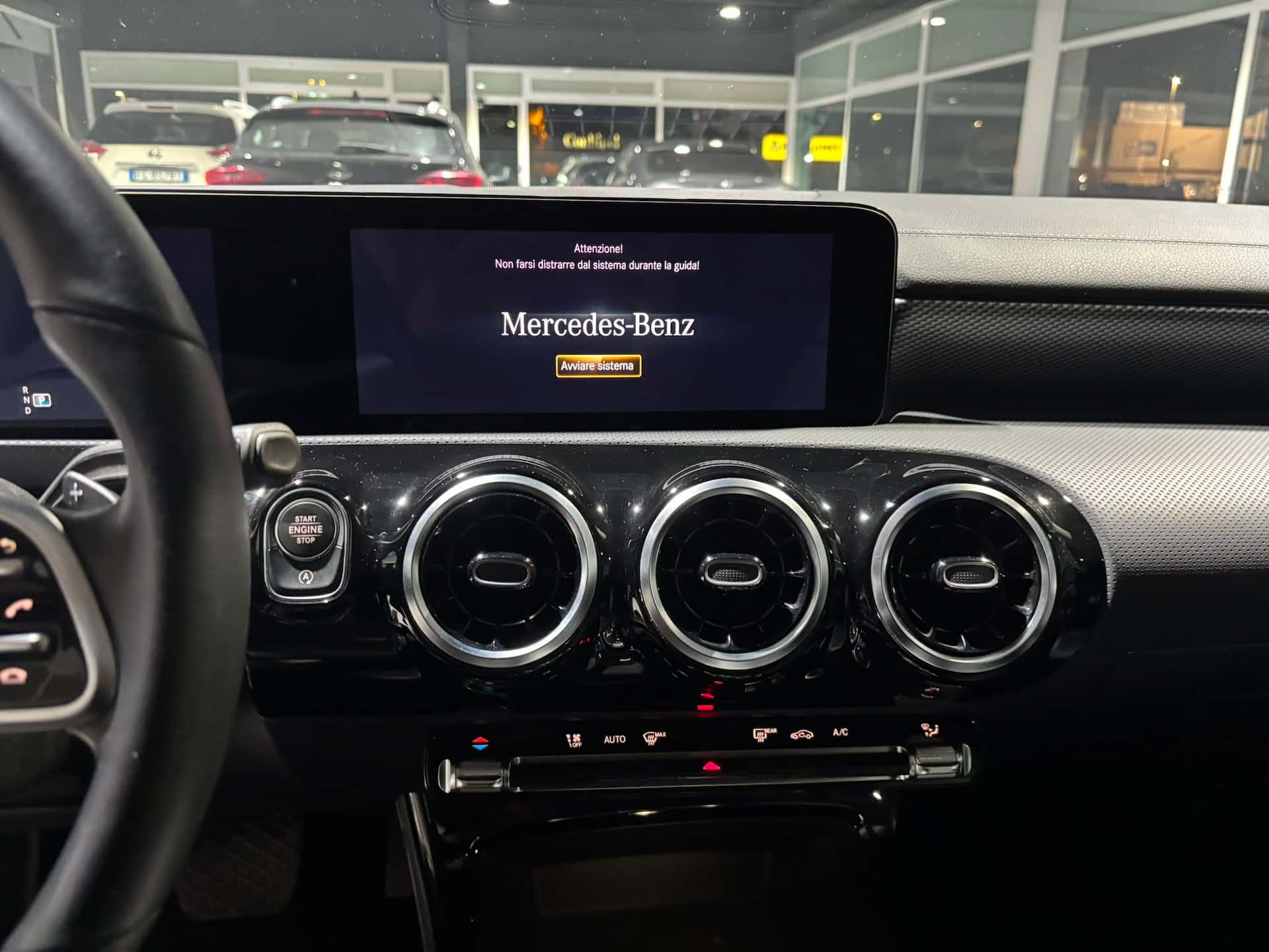 Mercedes-Benz CLA 200 Shooting Brake 200 d Business auto - Immagine 14