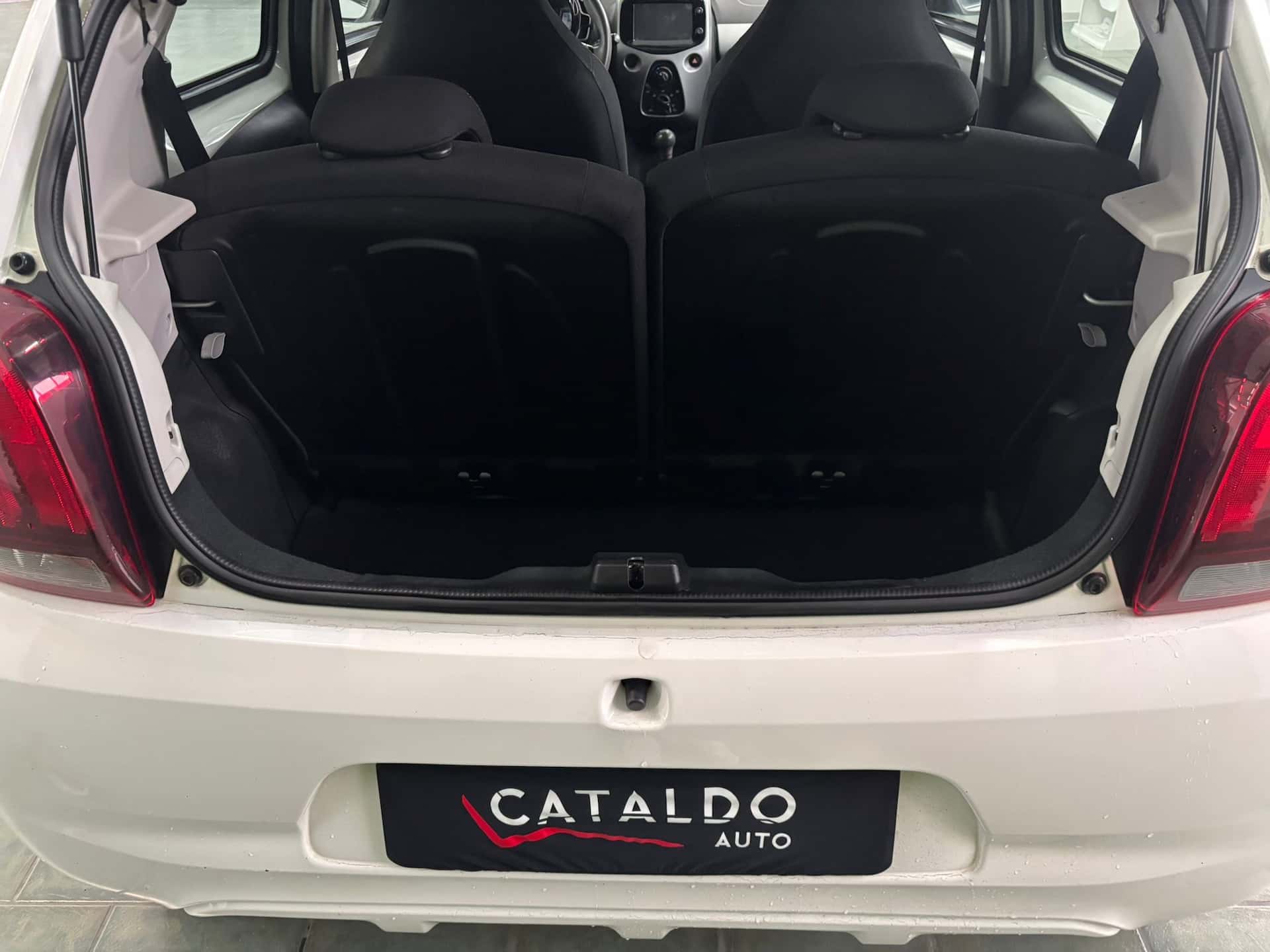 Peugeot 108  5p 1.2 vti 12v Allure - Immagine 18