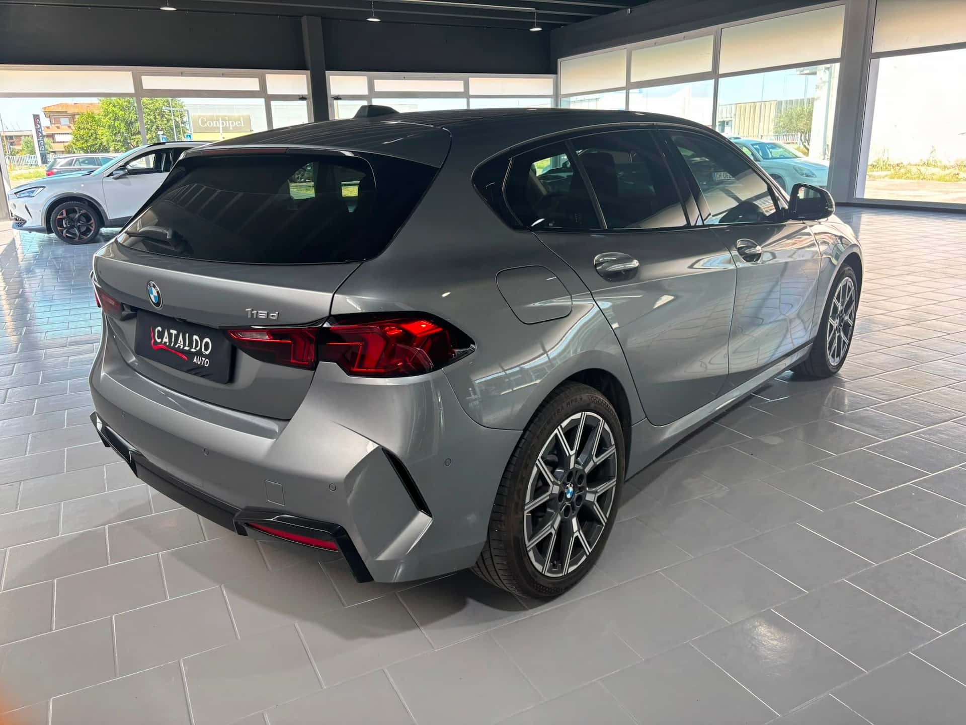 BMW 118 Serie 1 F70 118d MSport Design auto - Immagine 5