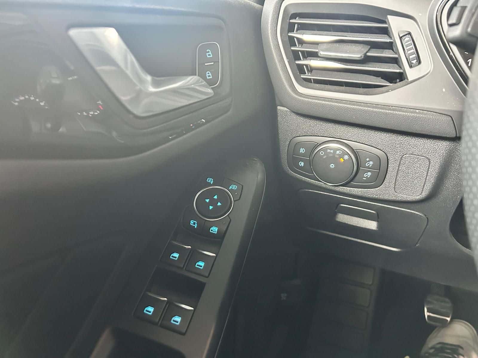 Ford Focus V 2018 SW 1.5 ecoblue ST-Line  - Immagine 8