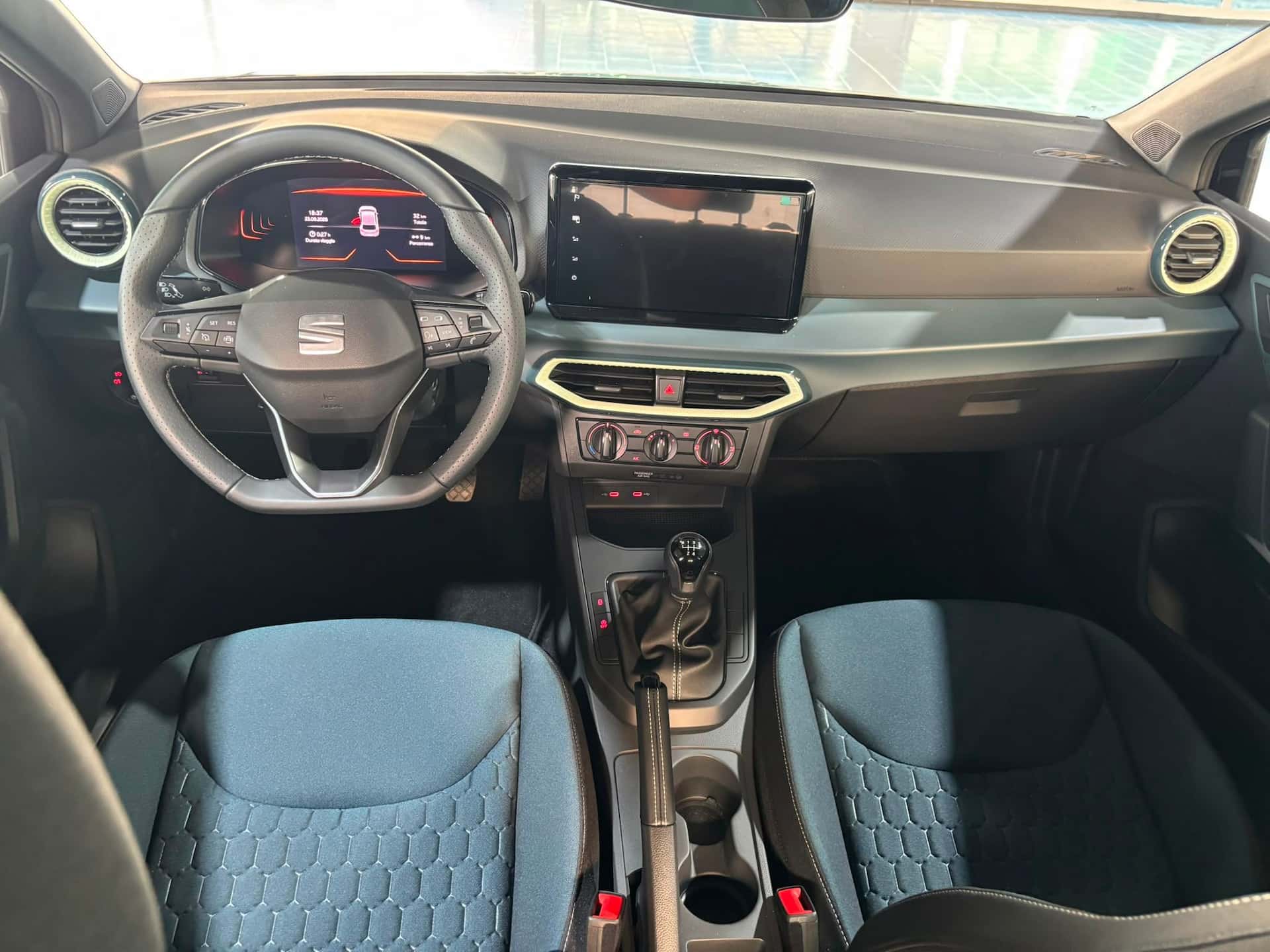 SEAT Ibiza 2026 1.0 ecotsi Business 95cv - Immagine 11