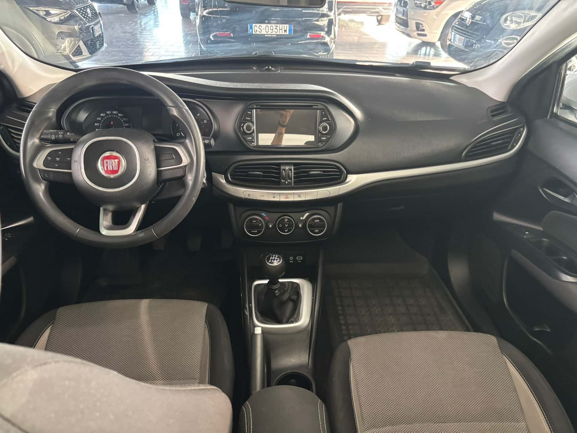 Fiat Tipo 4 porte II 2016 1.4 Opening Edition 95cv - Immagine 11