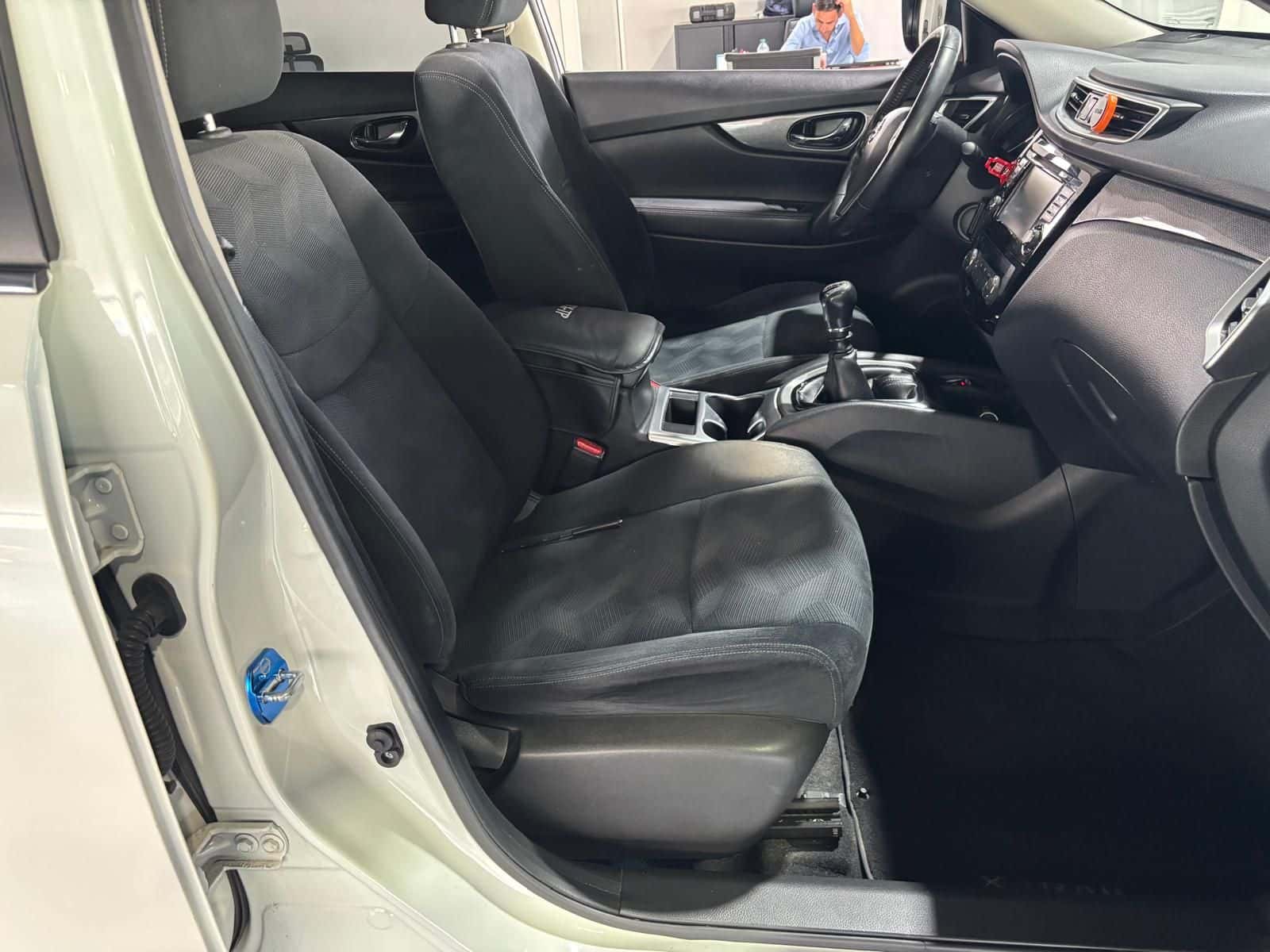 Nissan X-Trail III 2014 1.6 dci N-Vision 2wd - Immagine 19