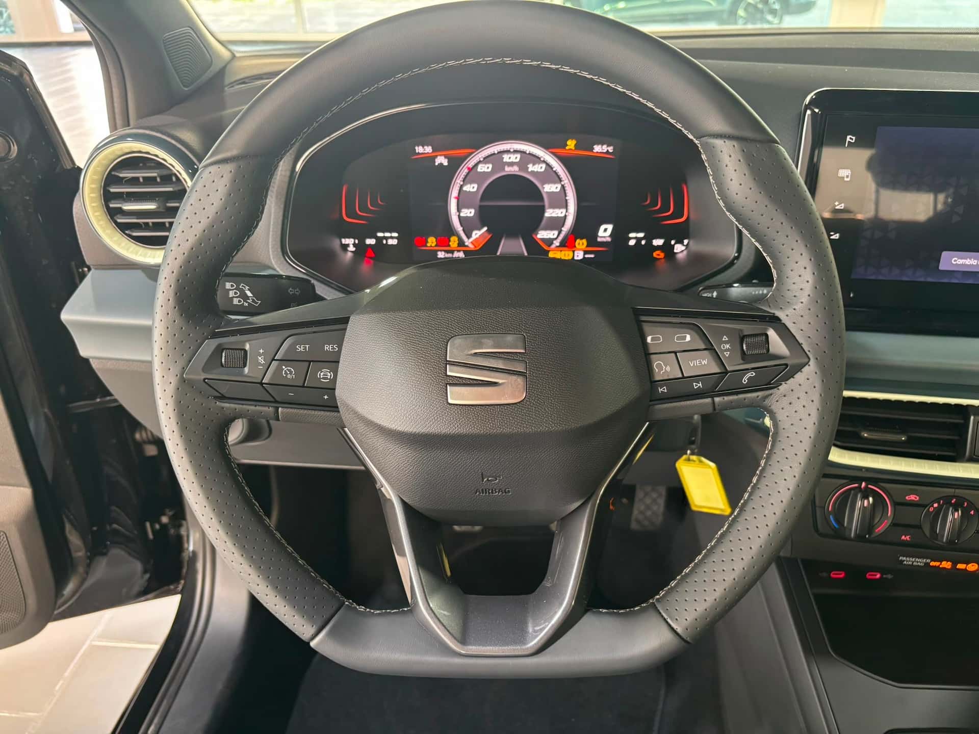 SEAT Ibiza 2026 1.0 ecotsi Business 95cv - Immagine 12