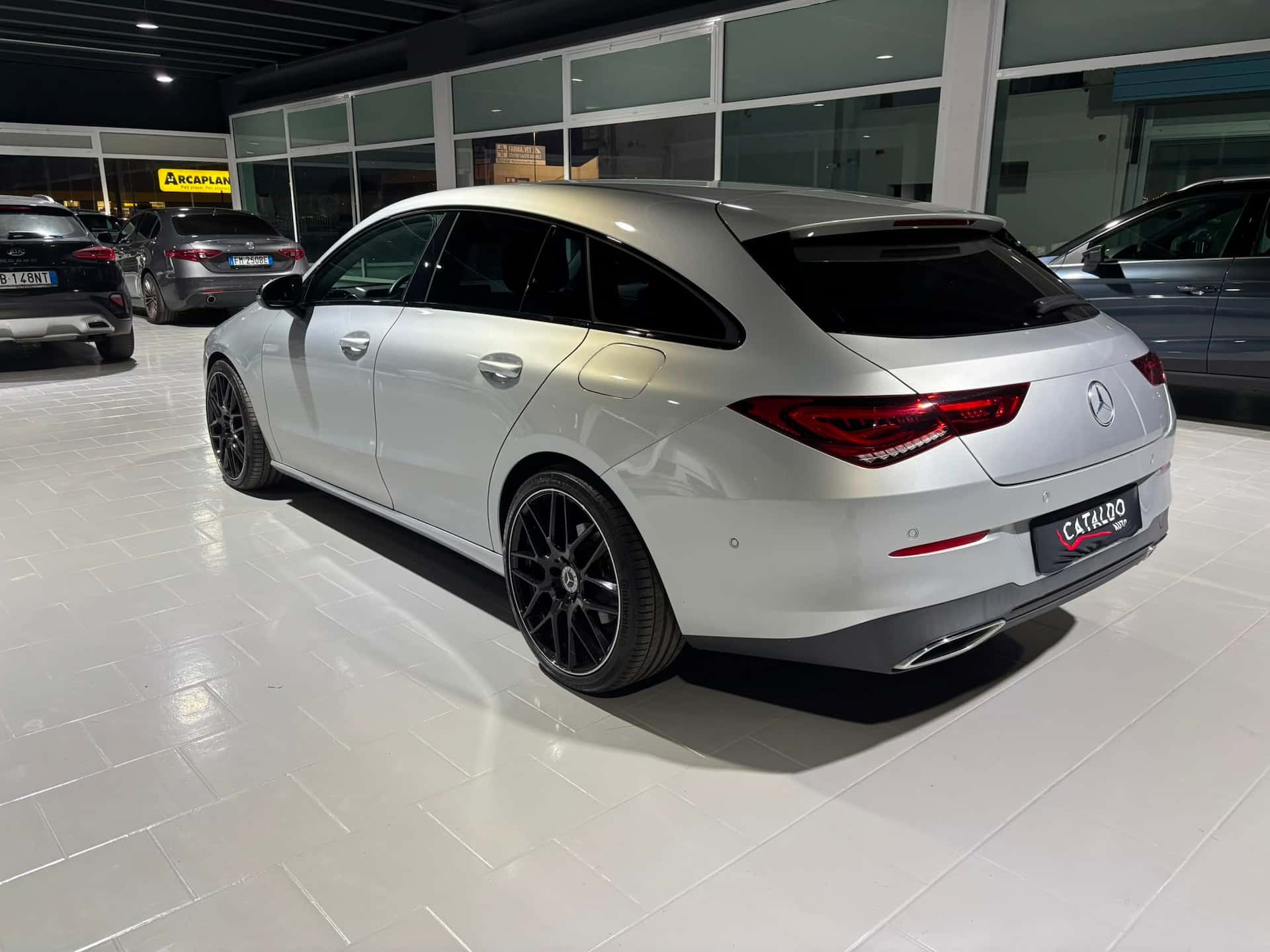 Mercedes-Benz CLA 200 Shooting Brake 200 d Business auto - Immagine 3