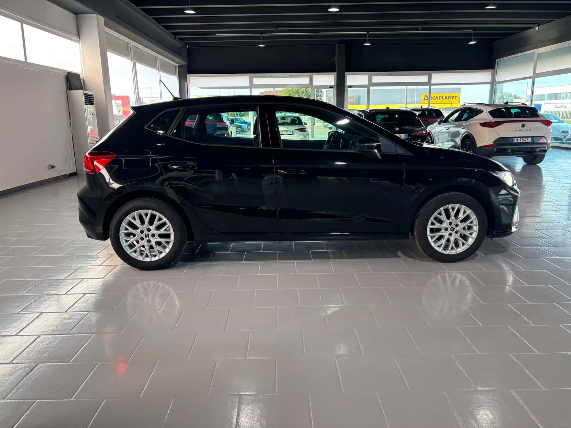 SEAT Ibiza 2026 1.0 ecotsi Business 95cv - Immagine 6