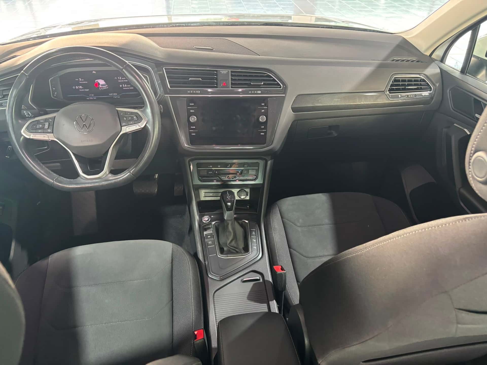 Volkswagen Tiguan II 2021 2.0 tdi Elegance 150cv dsg - Immagine 11
