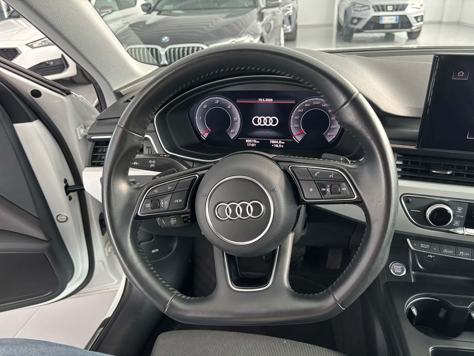 Audi A4 2019 Allroad Quattro 40 2.0 tdi Identity Contrast quattro 190cv s tronic - Immagine 12