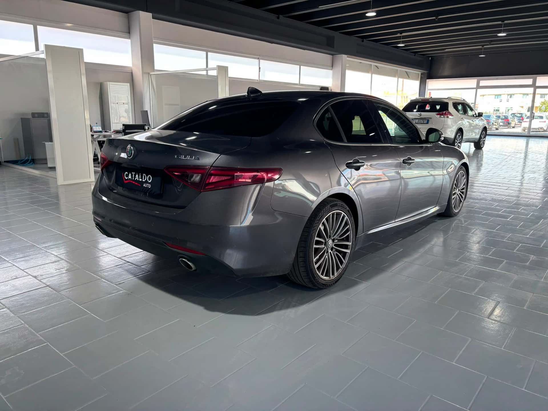 Alfa Romeo Giulia 2.2 Turbodiesel 180 CV Super - Immagine 5