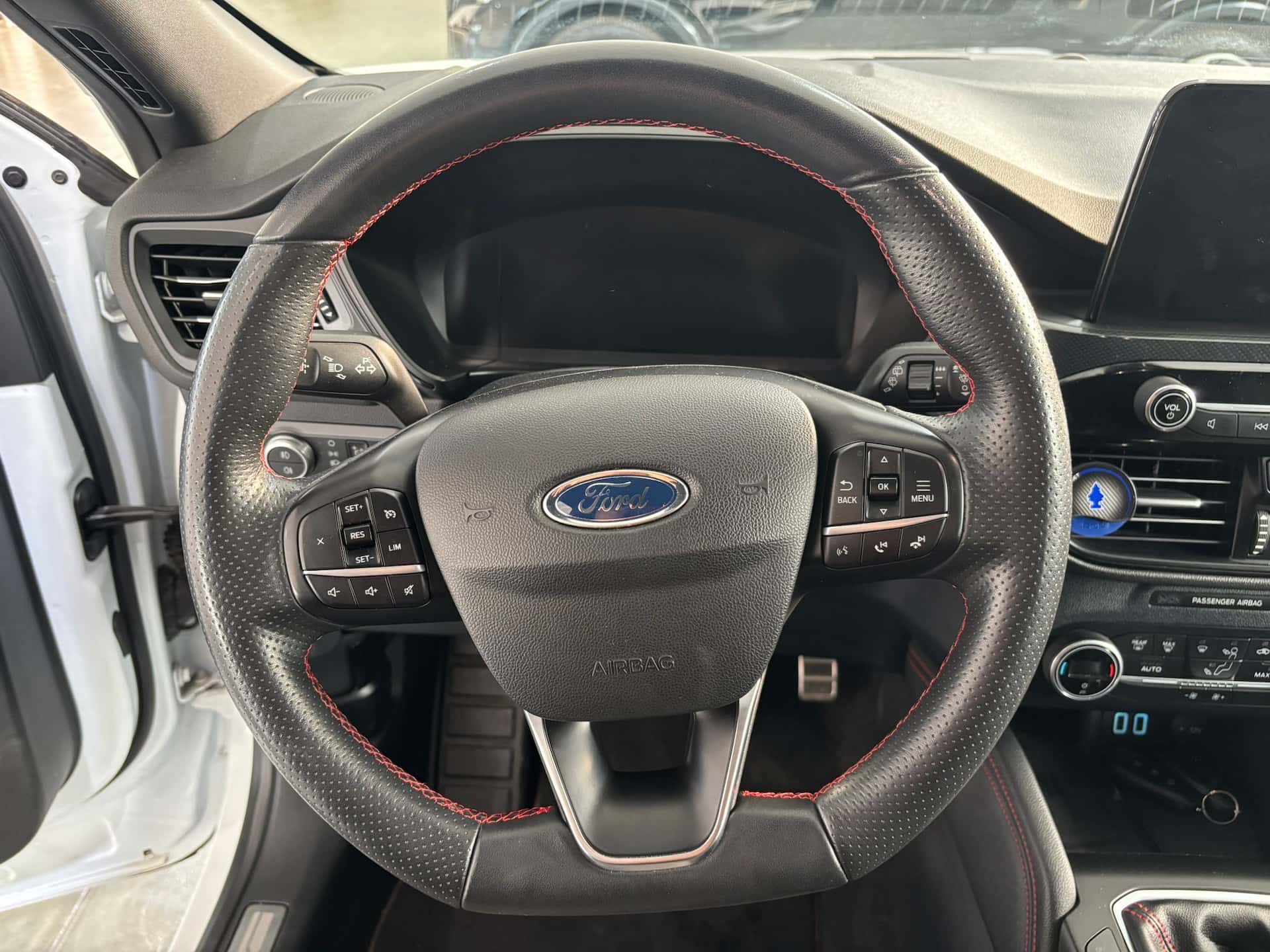 Ford Kuga III 2020 1.5 ecoblue ST-Line 2wd 120cv - Immagine 12
