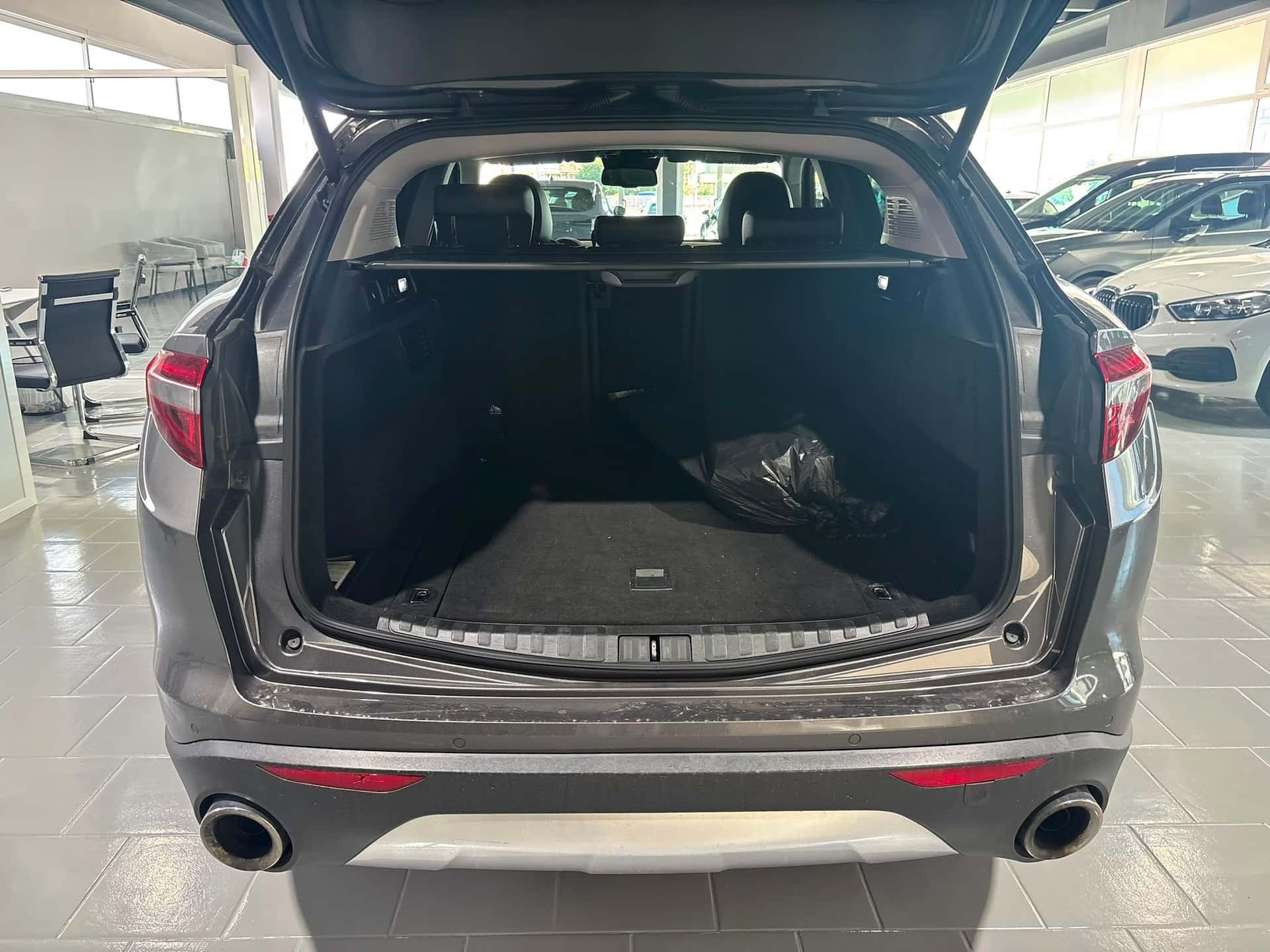 Alfa Romeo Stelvio 2.2 t Executive Q4 210cv auto my19 - Immagine 19
