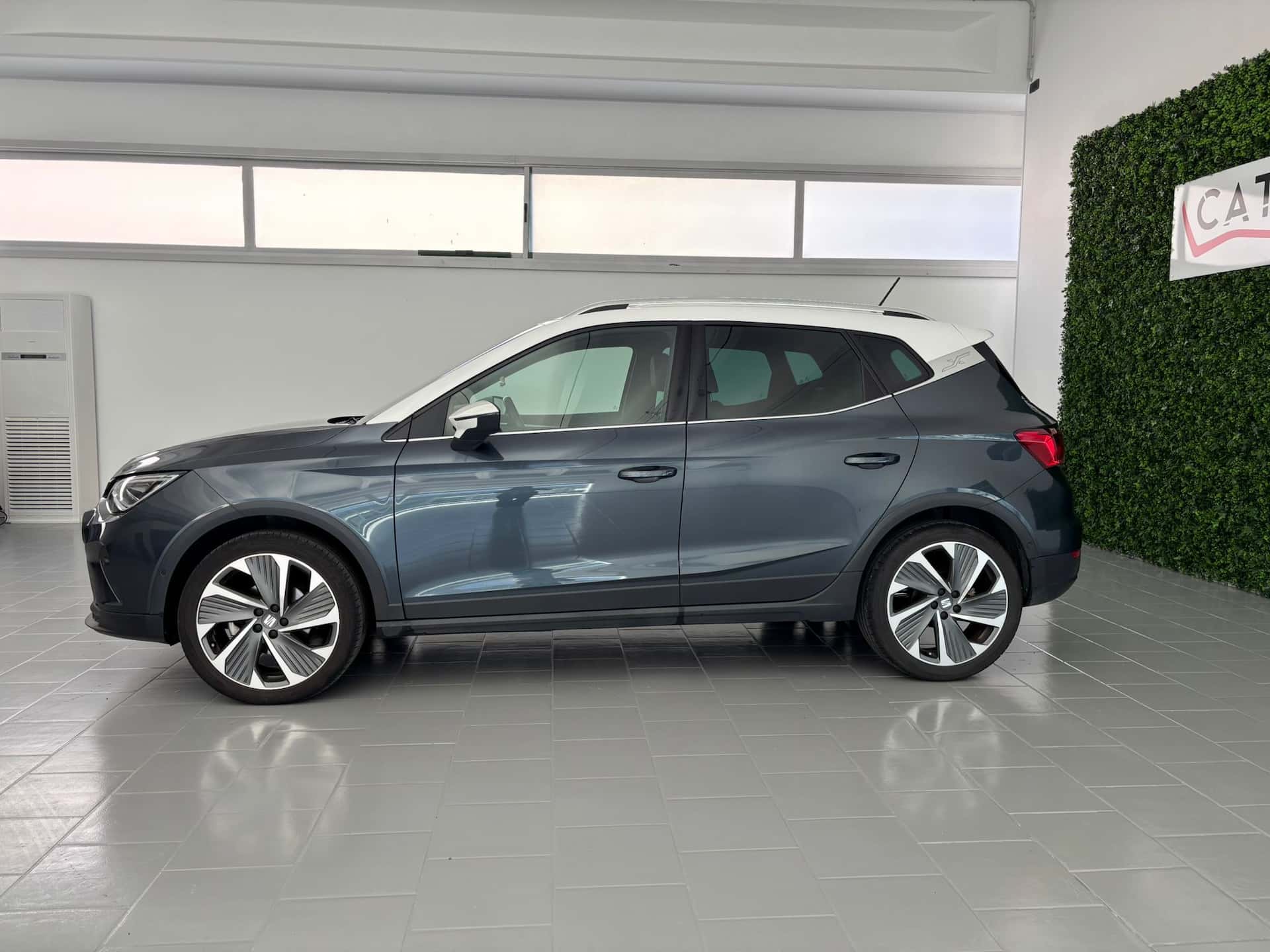 SEAT Arona 2022 1.0 ecotsi FR 110cv - Immagine 2