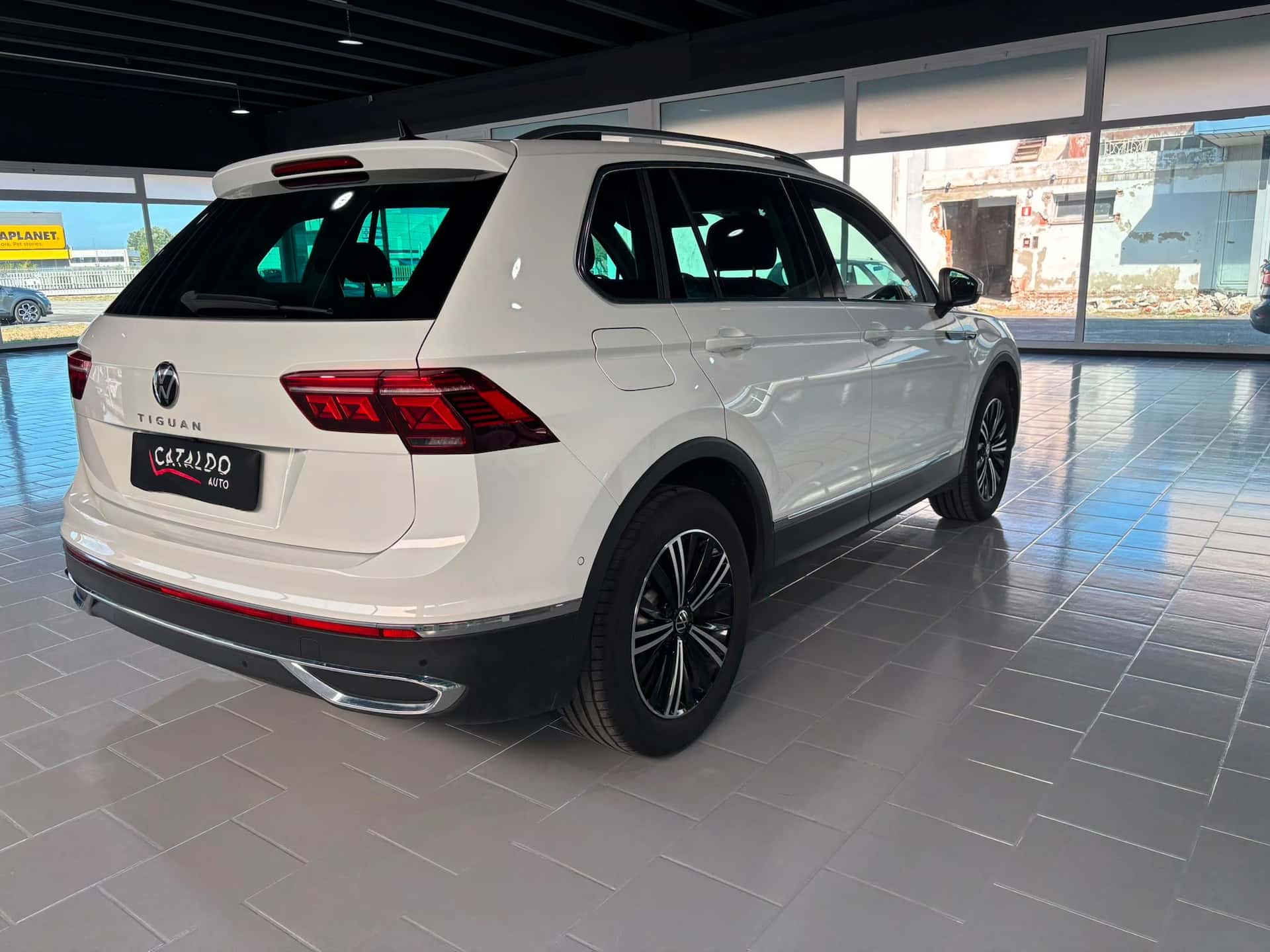 Volkswagen Tiguan II 2021 2.0 tdi Elegance 150cv dsg - Immagine 5