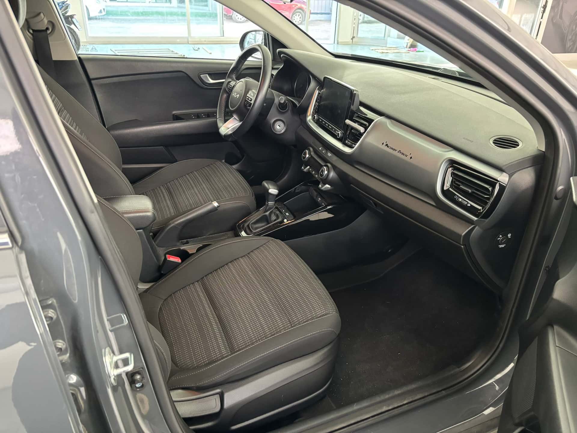 Kia Stonic 1.0 Style ecogpl 95cv dct - Immagine 18