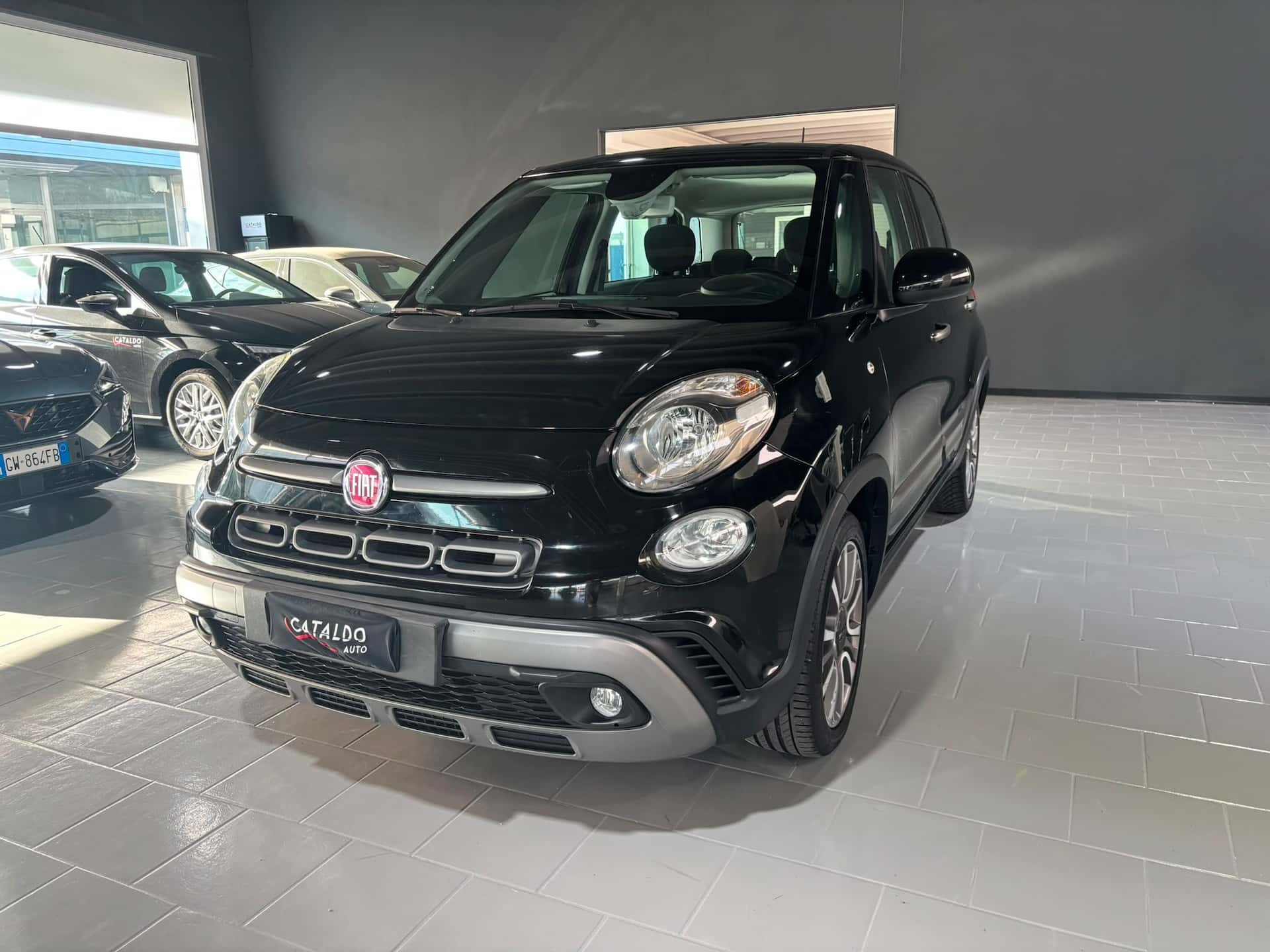 Fiat 500L 2017 Cross 1.3 mjt 95cv - Immagine 1