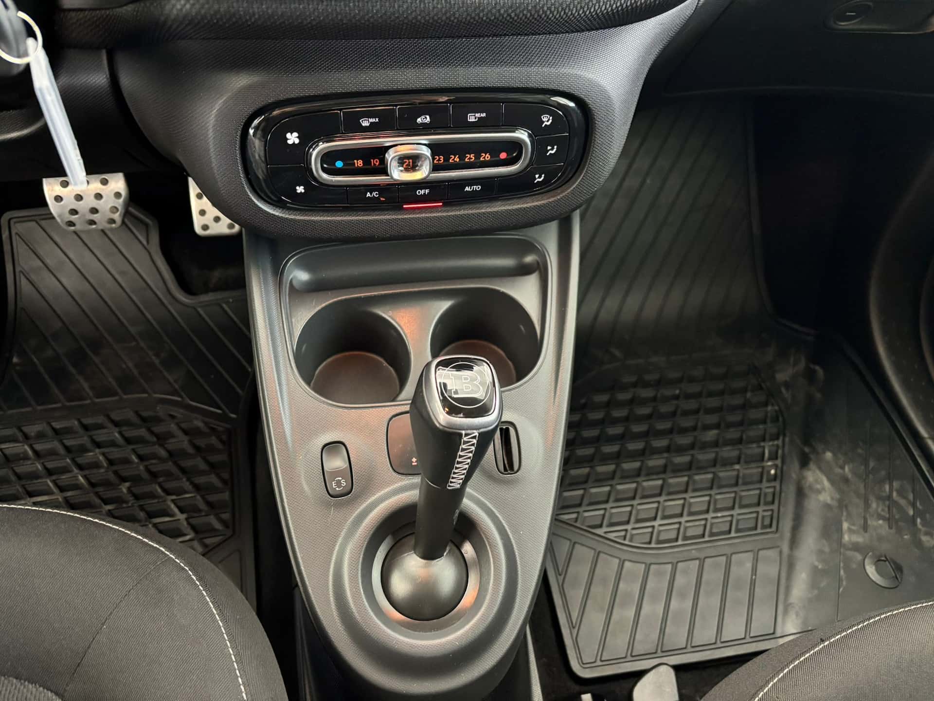 smart Fortwo III 2015 0.9 t Passion 90cv twinamic - Immagine 16