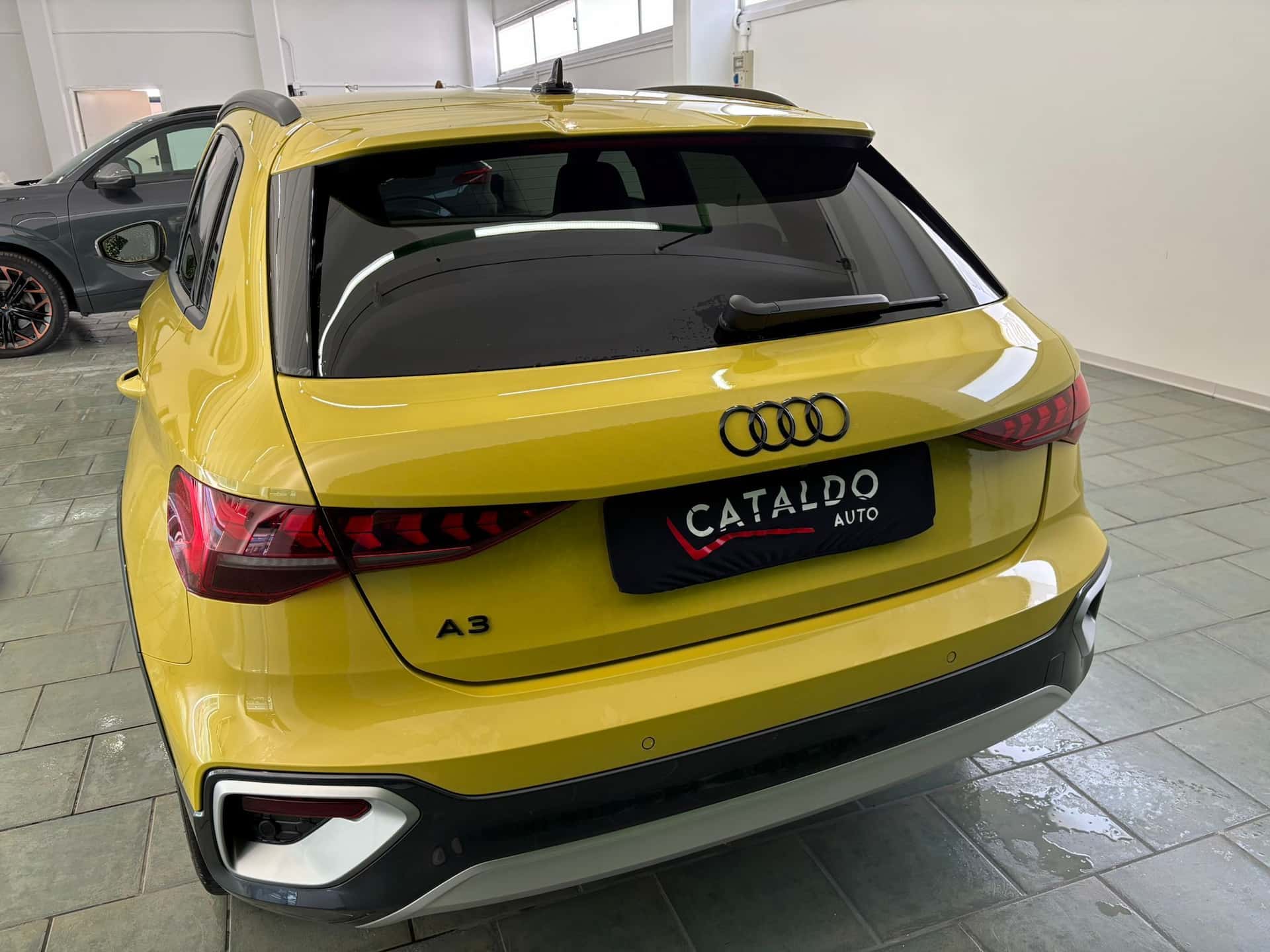 Audi A3 allstreet 35 TFSI MHEV S tronic Identity Contrast - Immagine 4