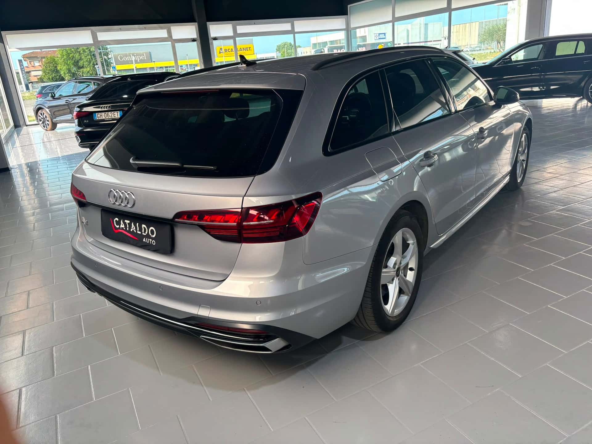 Audi A4 V 2019 Avant 35 2.0 tdi mhev Business Advanced 163cv s-tronic - Immagine 5