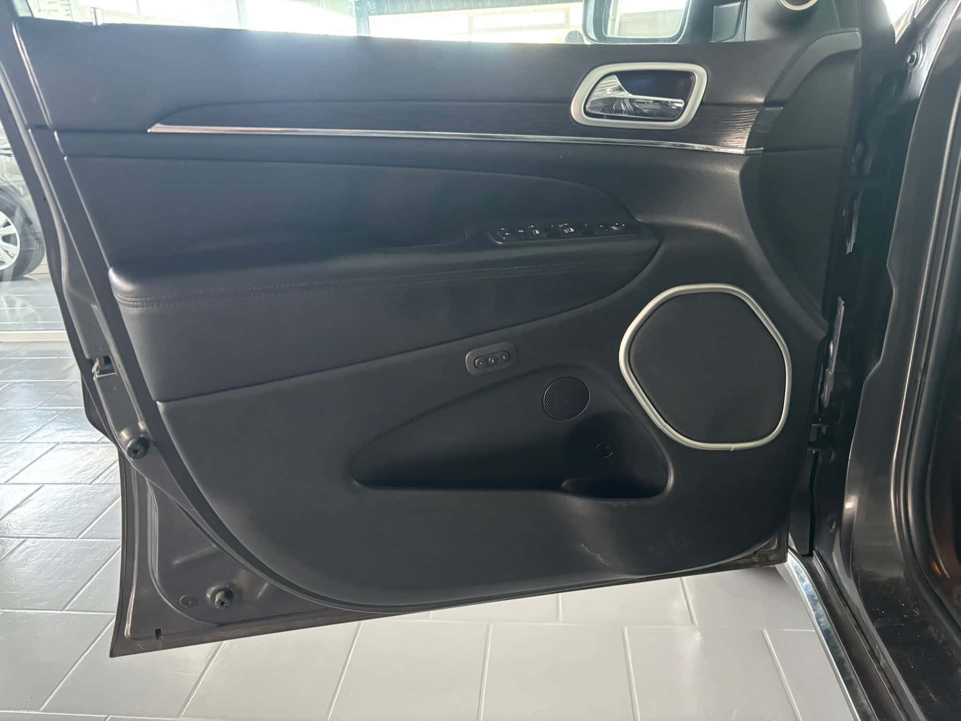 Jeep Grand Cherokee IV 2013 3.0 crd (mjt II) V6 Summit 250cv auto - Immagine 9