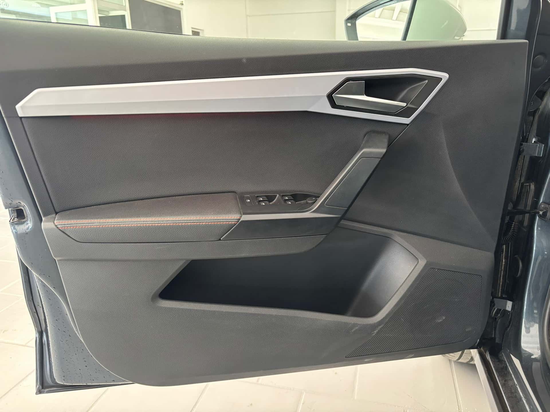 SEAT Arona 2022 1.0 ecotsi FR 110cv - Immagine 9
