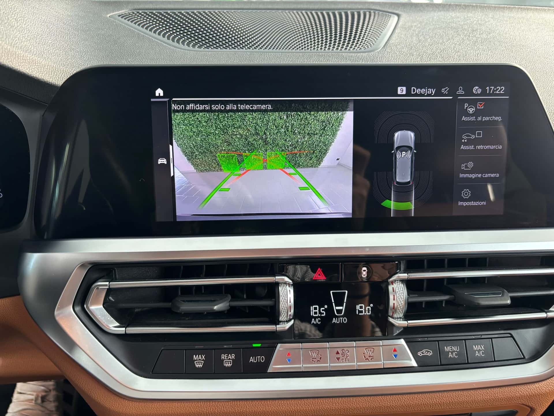 BMW 320 Serie 3 G21 2019 320d Touring mhev 48V Msport auto - Immagine 15