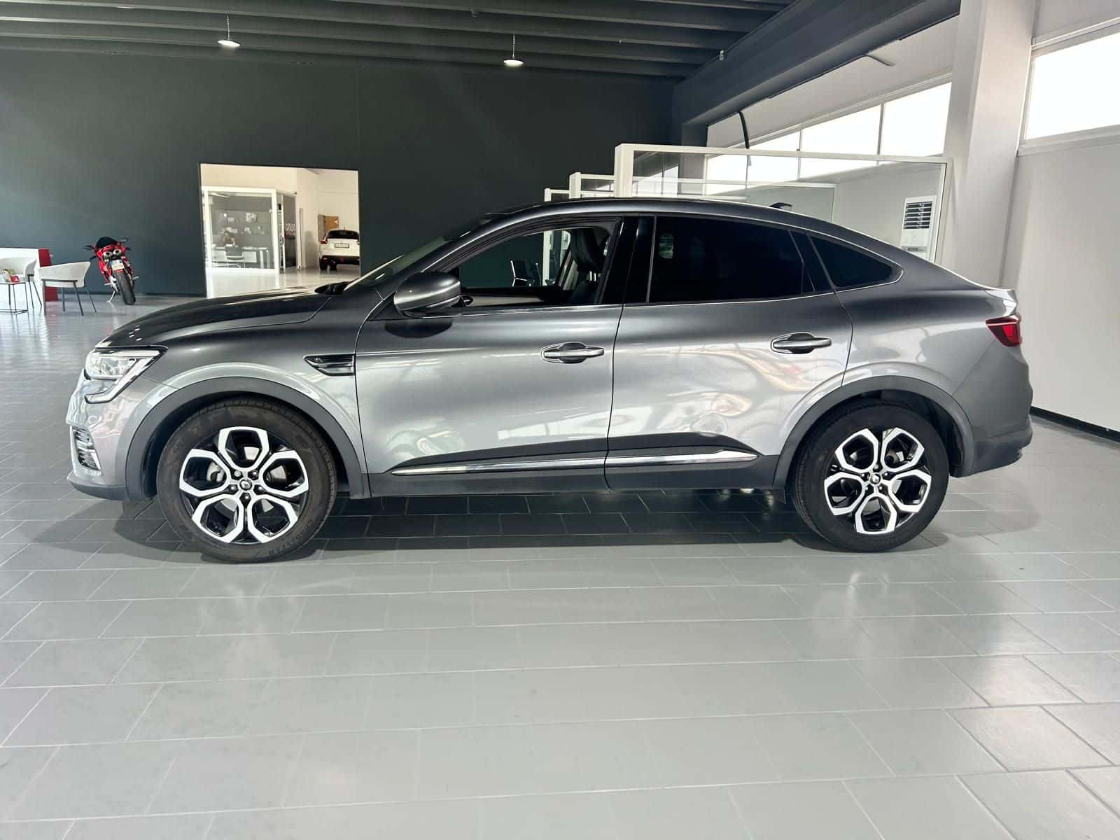 Renault Arkana 2021 1.6 E-Tech full hybrid Intens 145cv - Immagine 2