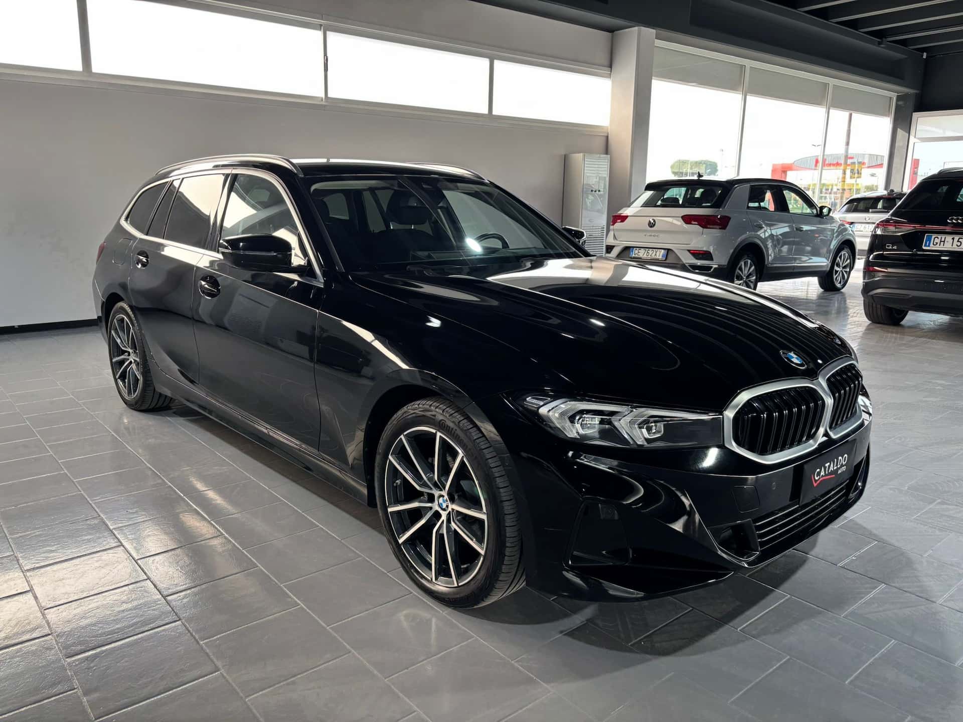 BMW 320 Serie 3 G21 2022 Touring 320i Touring auto - Immagine 7