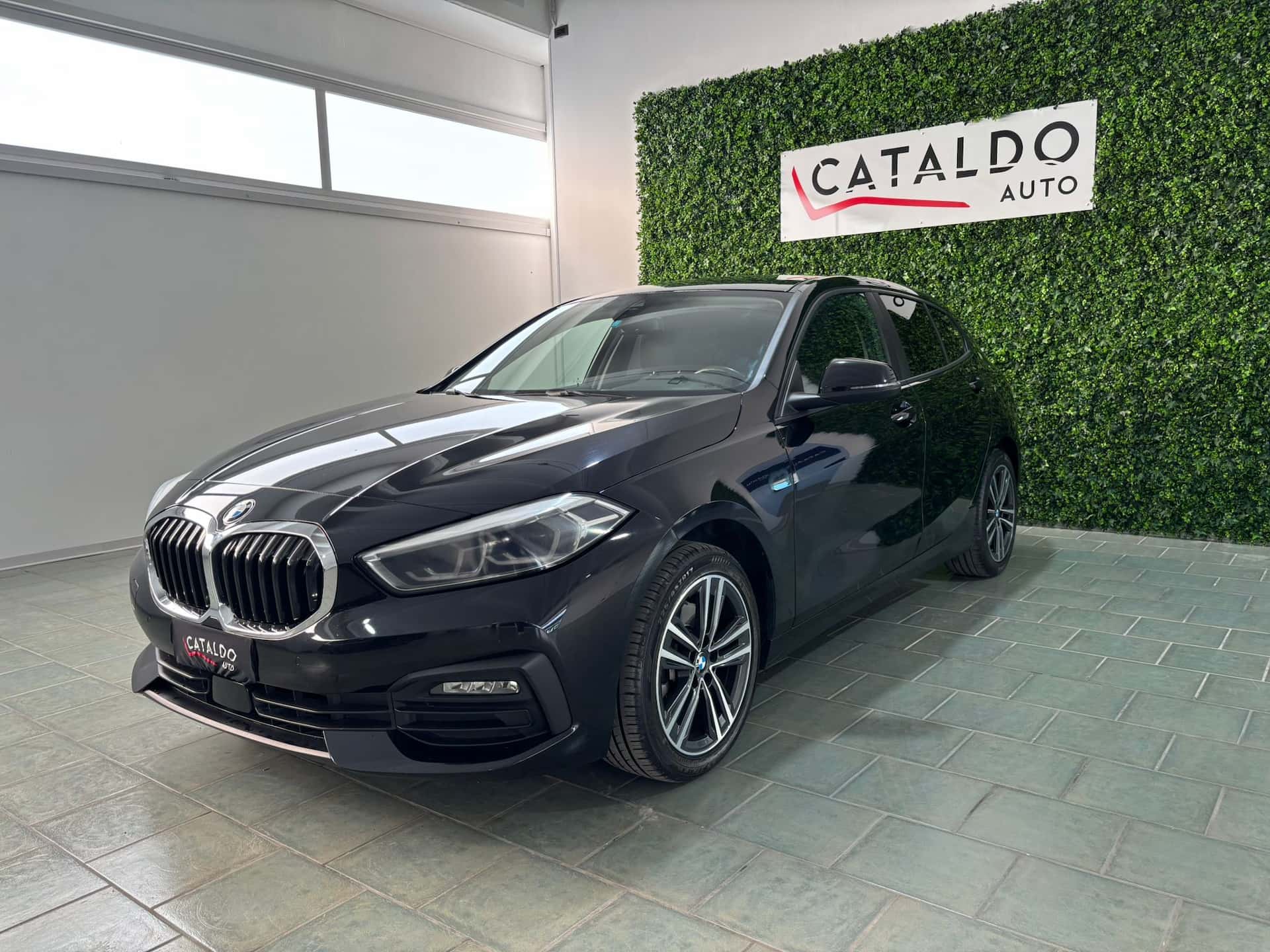 BMW 116 Serie 1 F40 116d Business Advantage auto - Immagine 1
