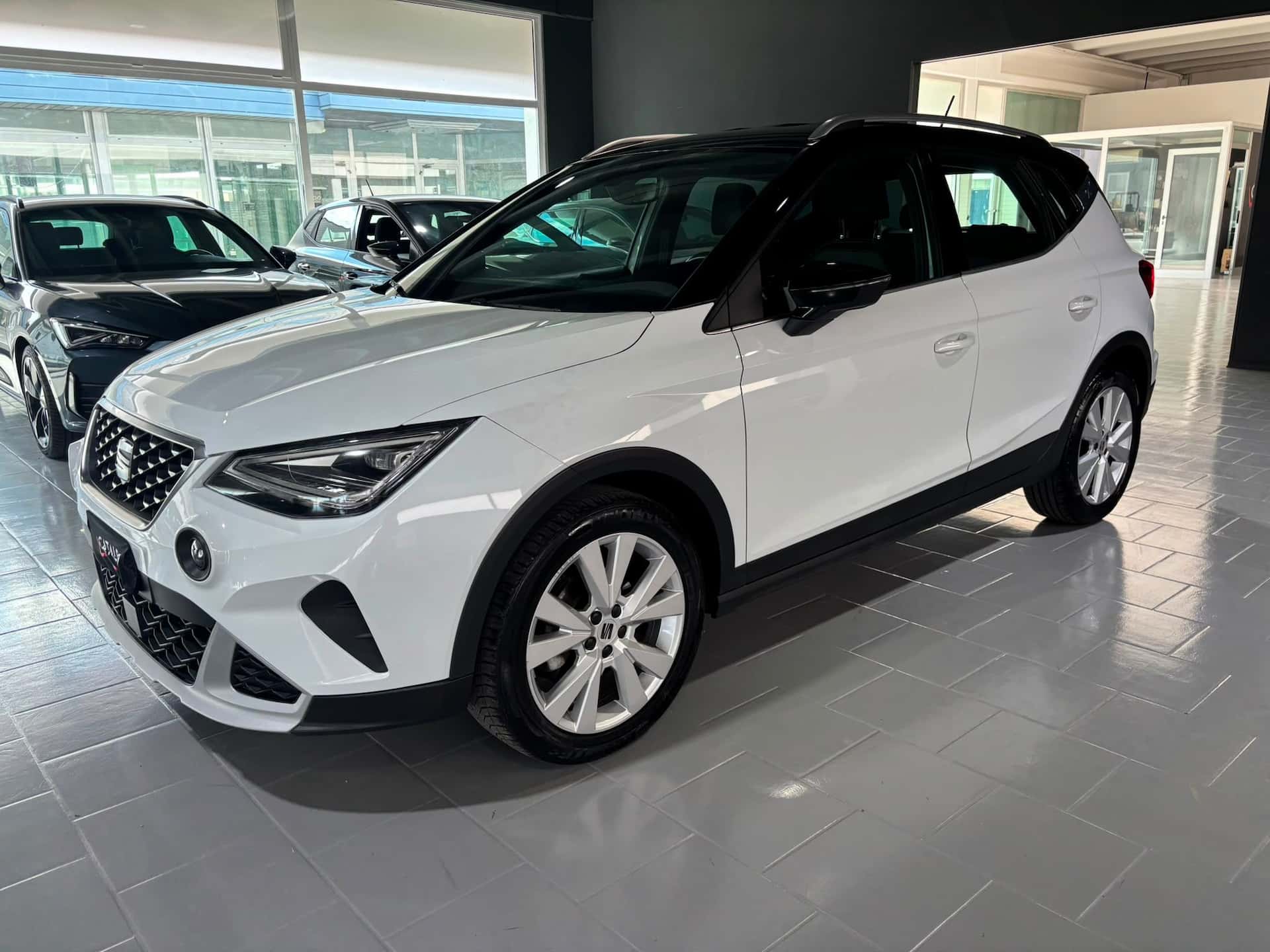 SEAT Arona 2022 1.0 ecotsi Xperience 95cv - Immagine 1