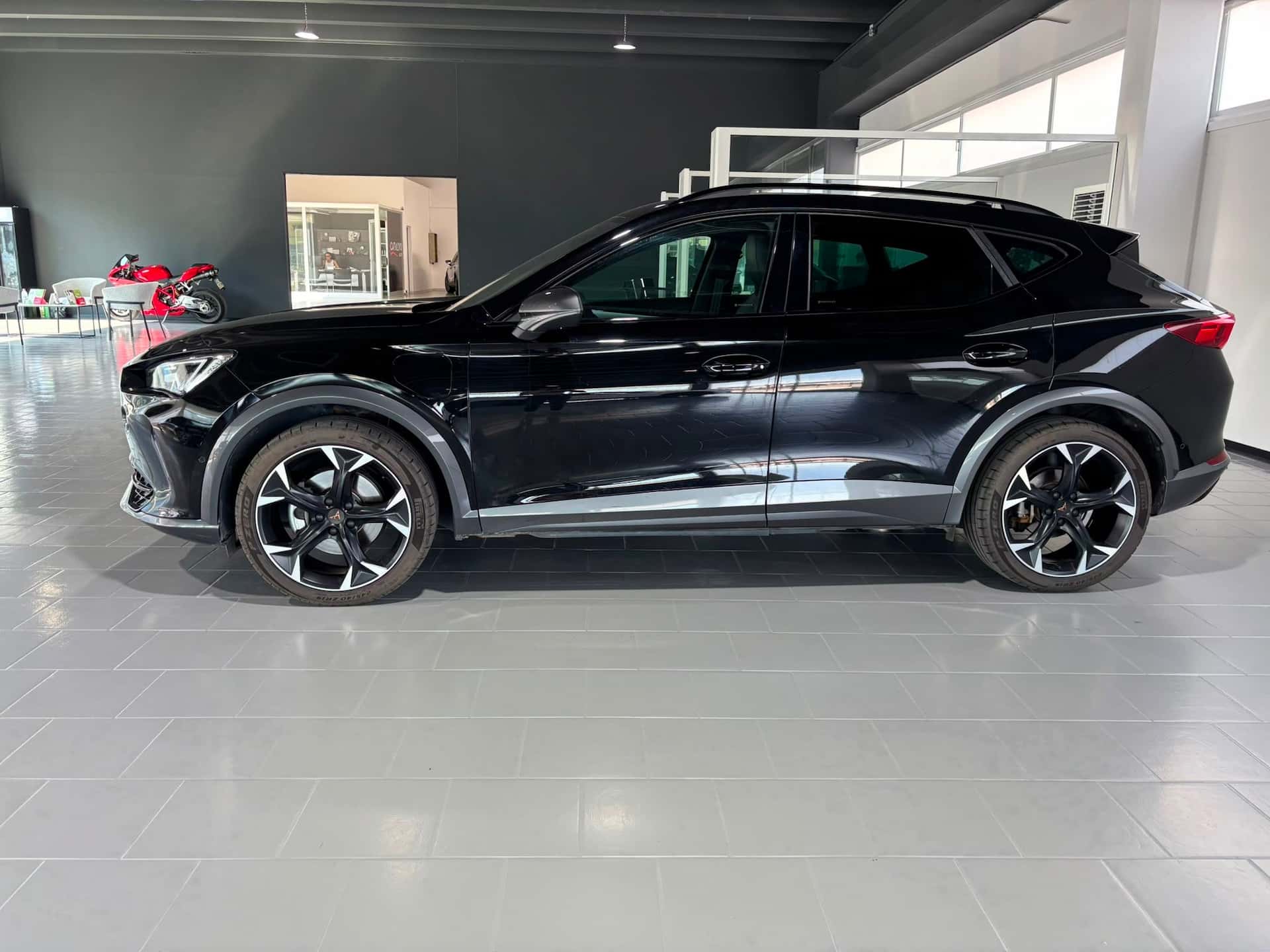 CUPRA Formentor 2020 1.4 e-hybrid 204cv dsg - Immagine 2