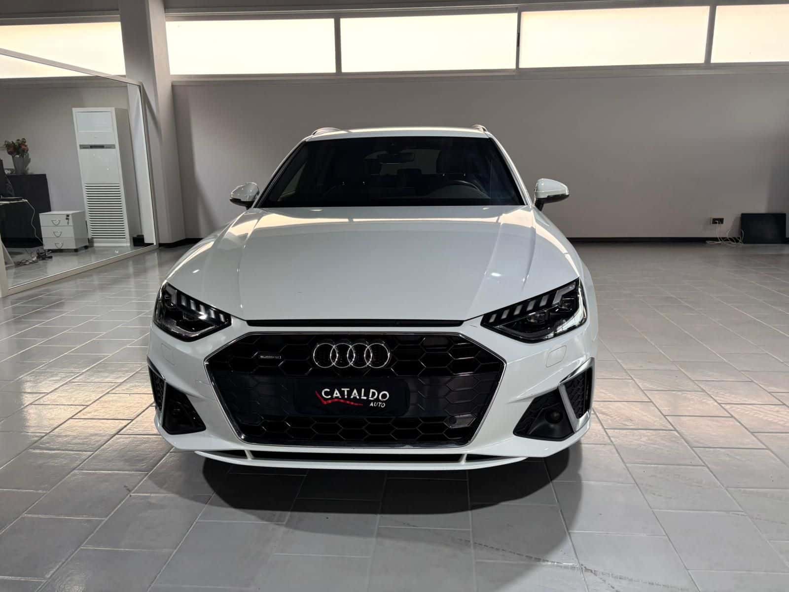 Audi A4 V 2019 Avant 40 2.0 tdi mhev S line edition quattro 204cv s-tronic - Immagine 8