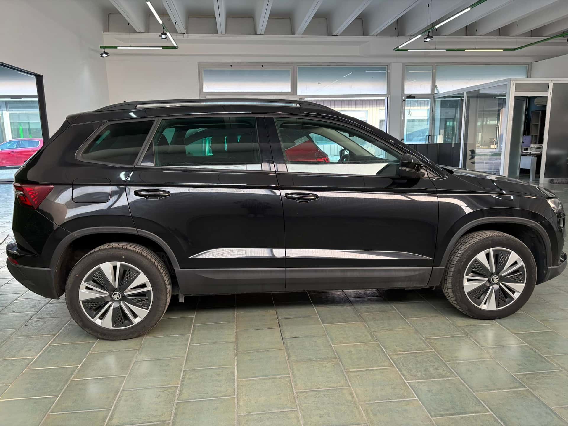 Skoda Karoq 2.0 tdi evo Executive 115cv dsg - Immagine 6