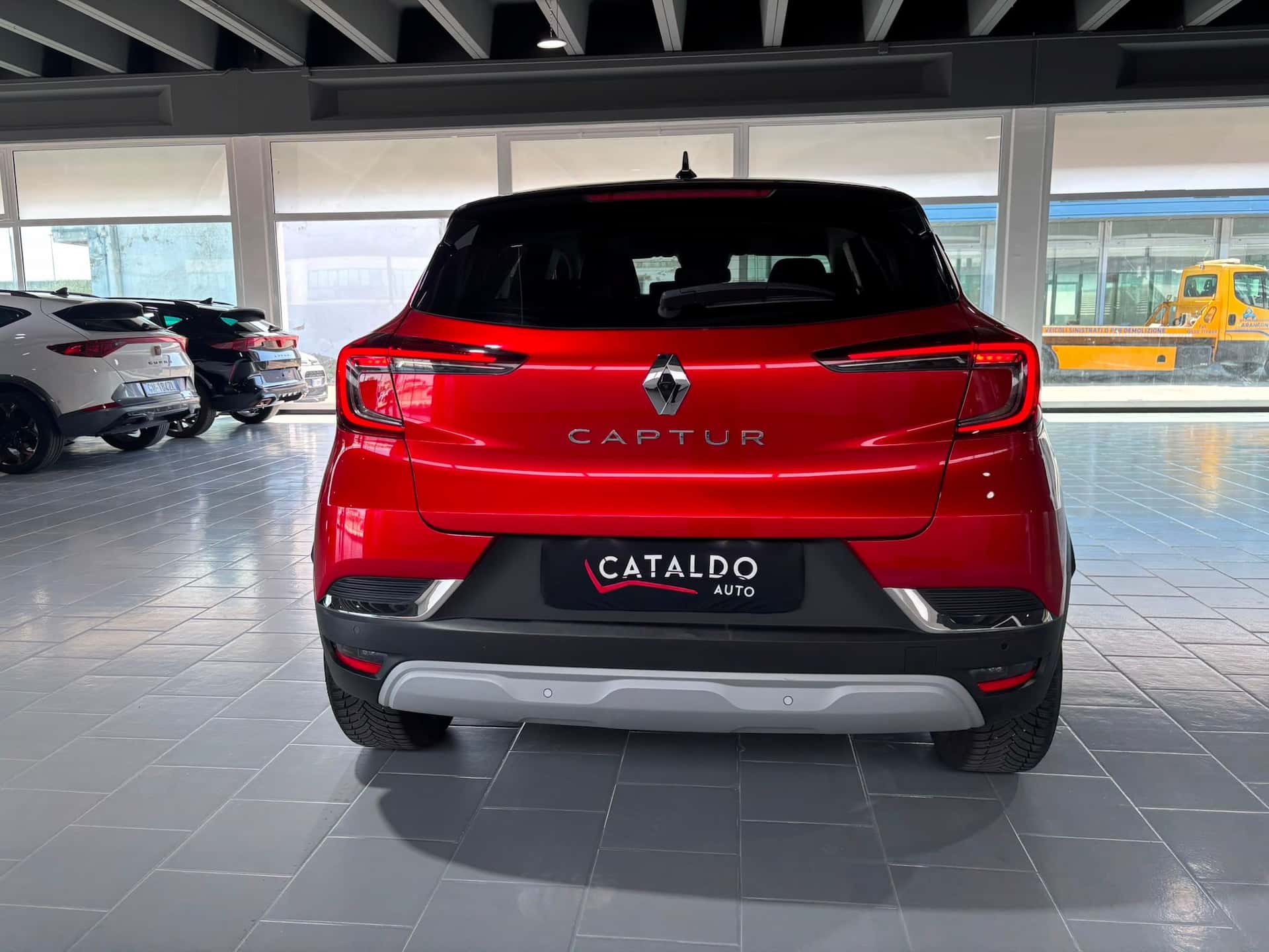 Renault Captur II 2019 1.0 tce Techno 90cv - Immagine 4