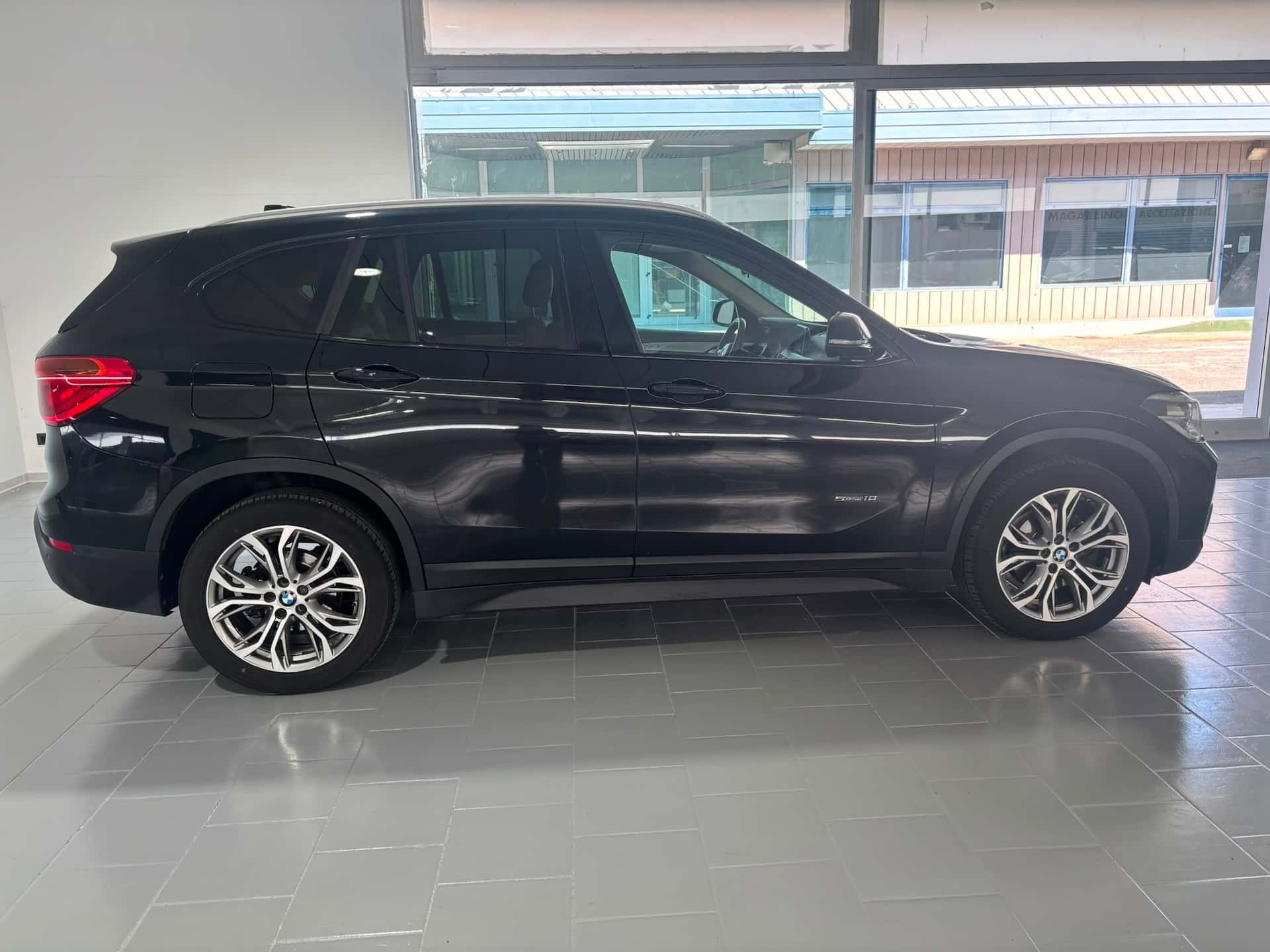 BMW X1 F48 sdrive18d Advantage auto - Immagine 6
