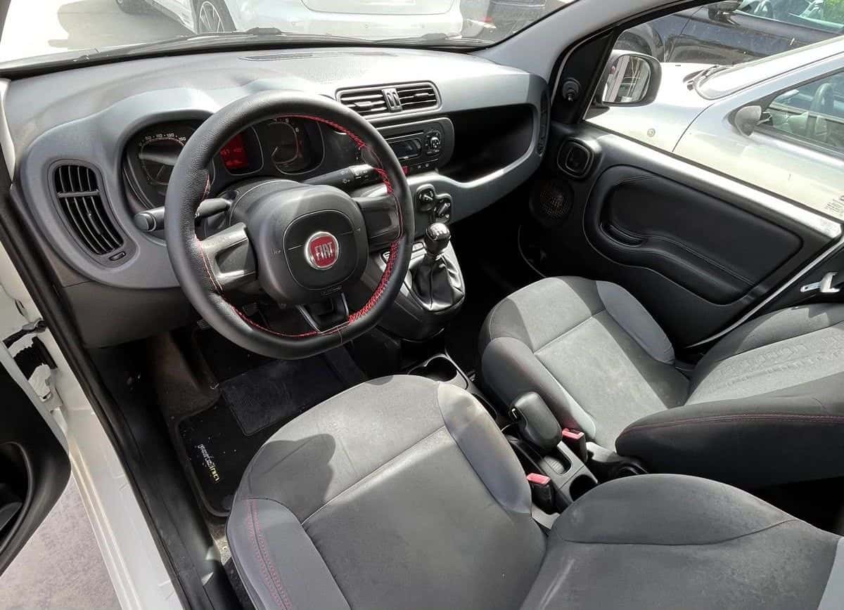Fiat Panda III 2016 1.2 Lounge 69cv - Immagine 9