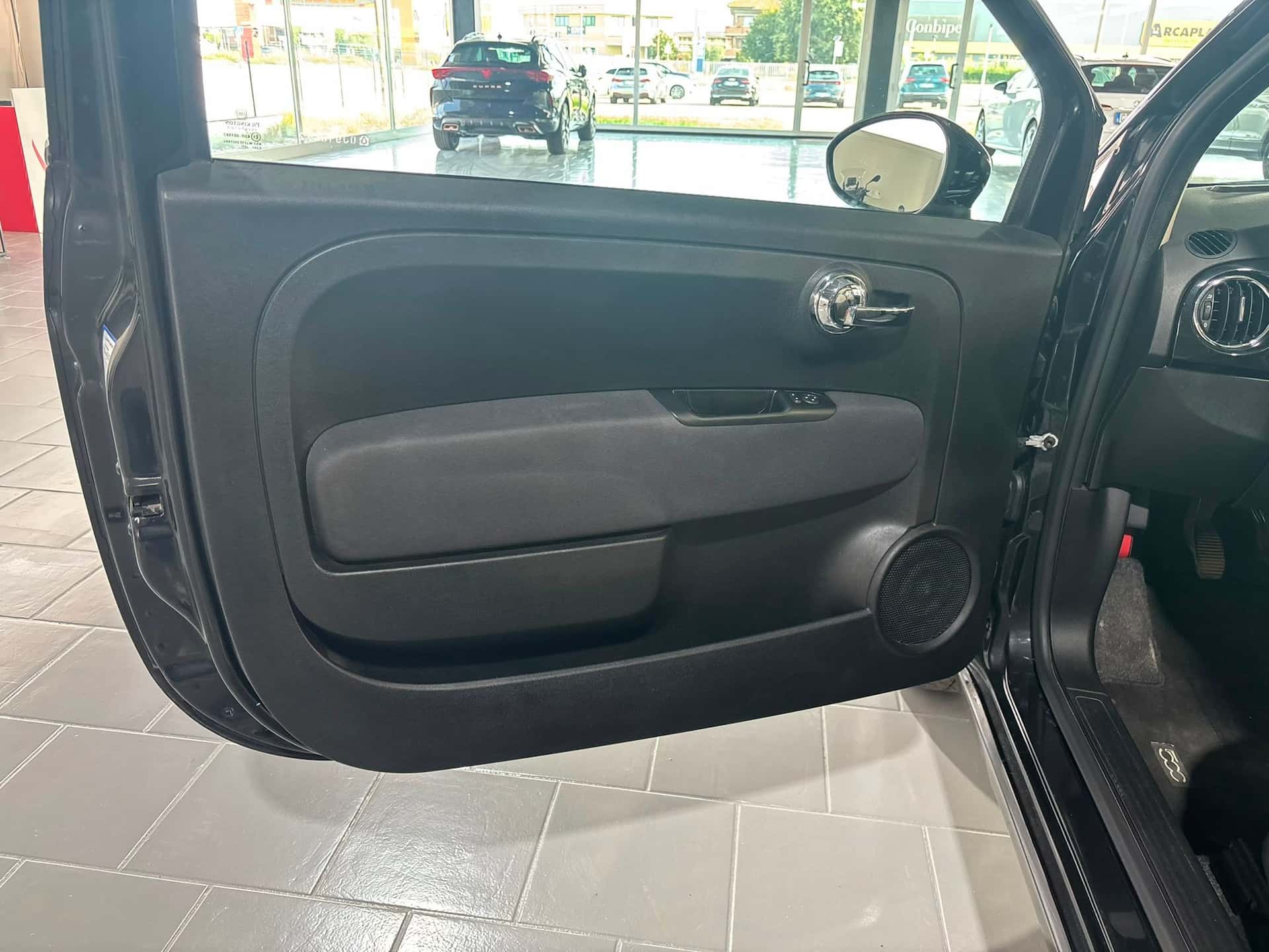 Fiat 500 III 2015 1.2 Lounge 69cv - Immagine 9