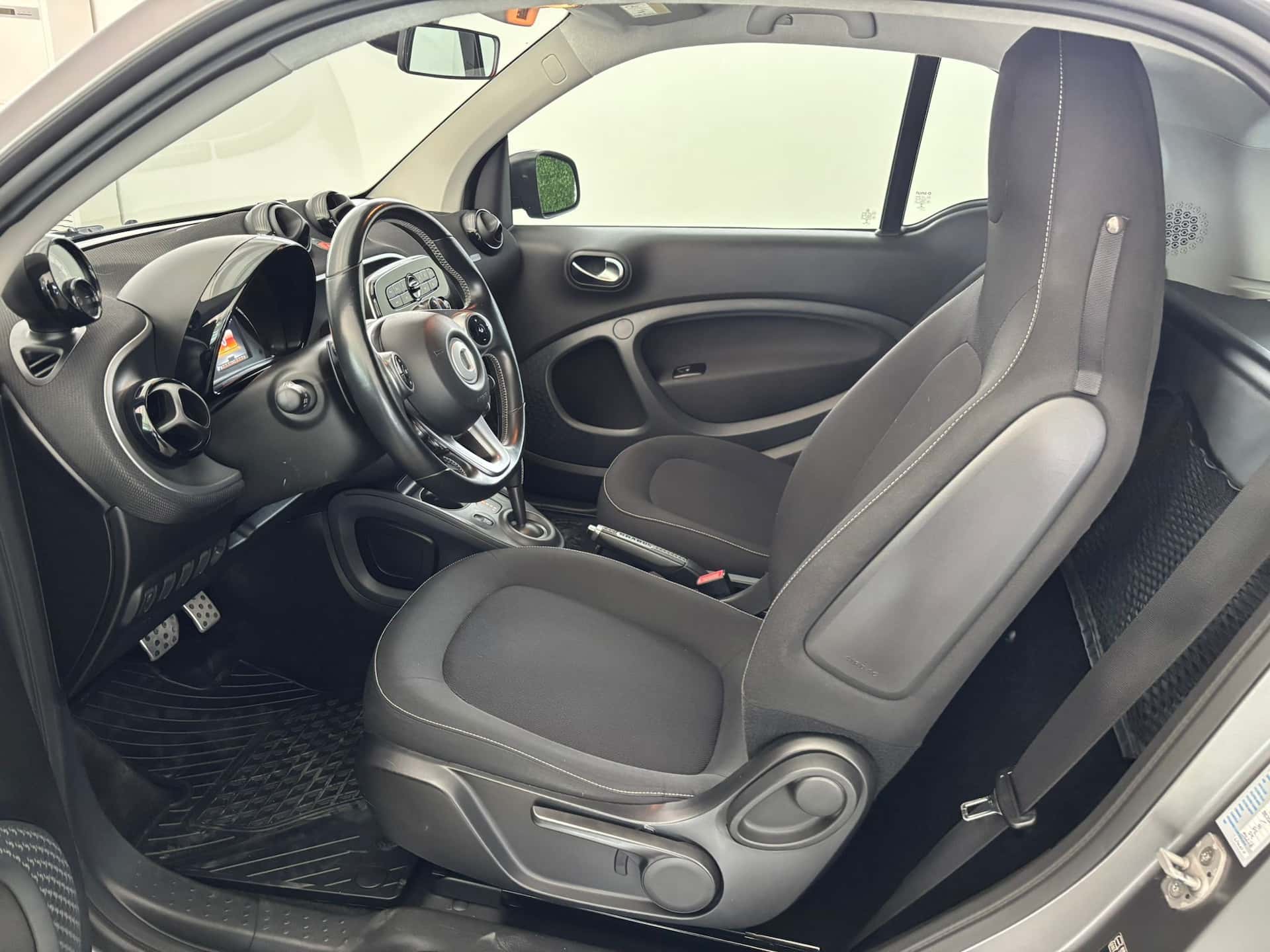 smart Fortwo III 2015 0.9 t Passion 90cv twinamic - Immagine 11