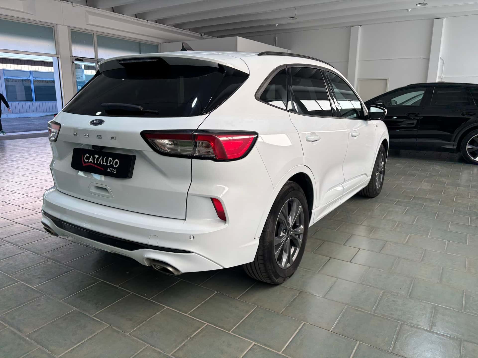 Ford Kuga III 2020 1.5 ecoblue ST-Line 2wd 120cv - Immagine 5