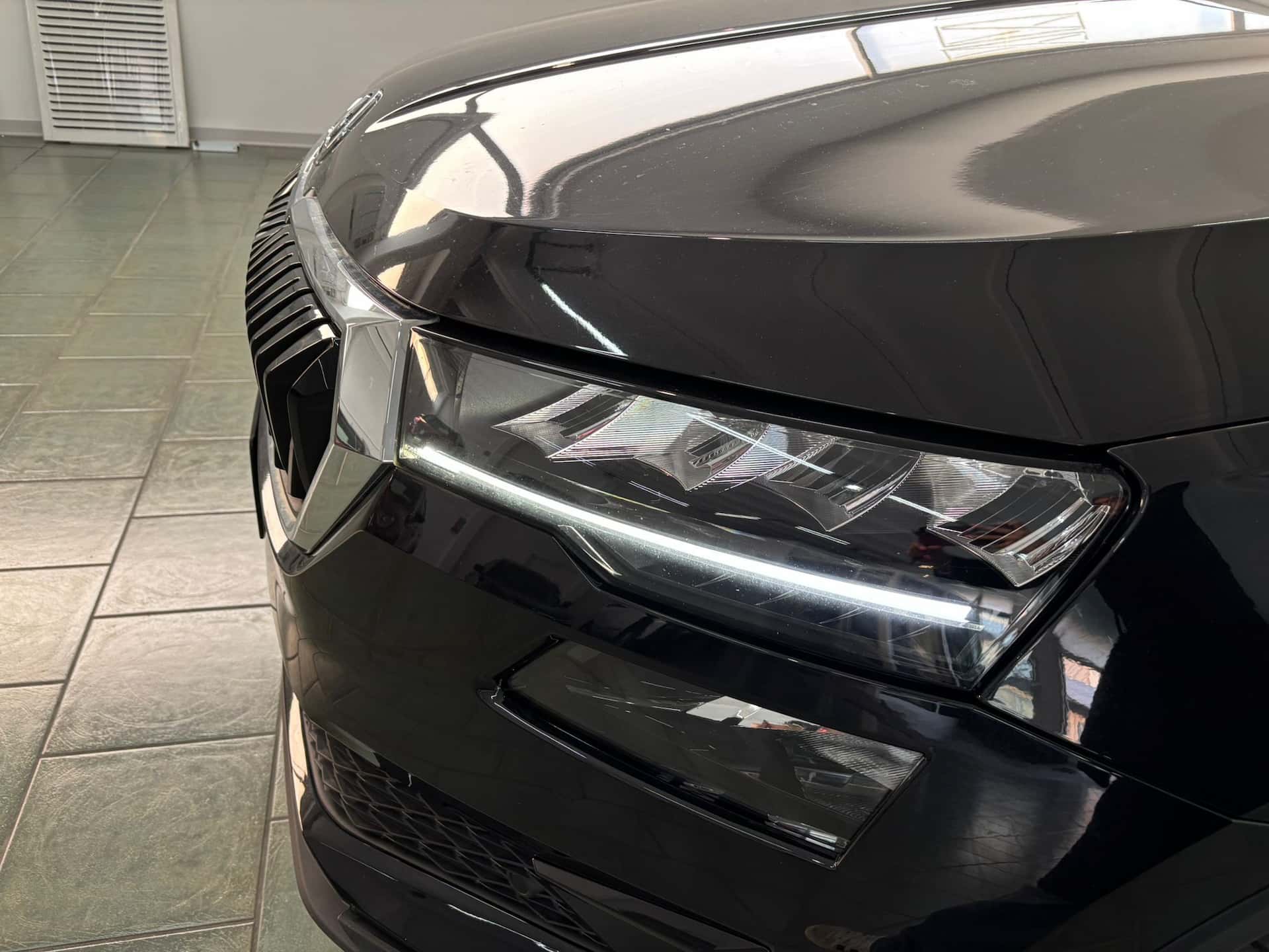 Skoda Karoq 2.0 tdi evo Executive 115cv dsg - Immagine 23