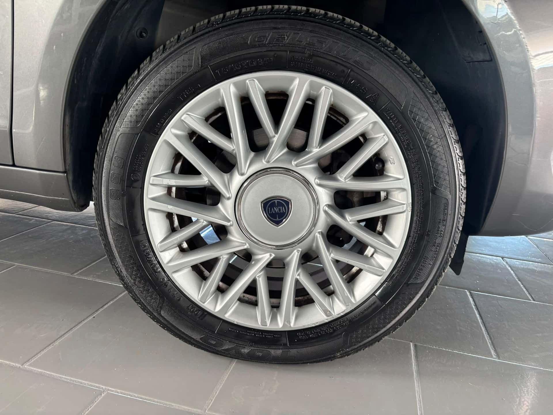 Lancia Ypsilon III 2011 0.9 t.air Gold ecochic metano 80cv  - Immagine 20