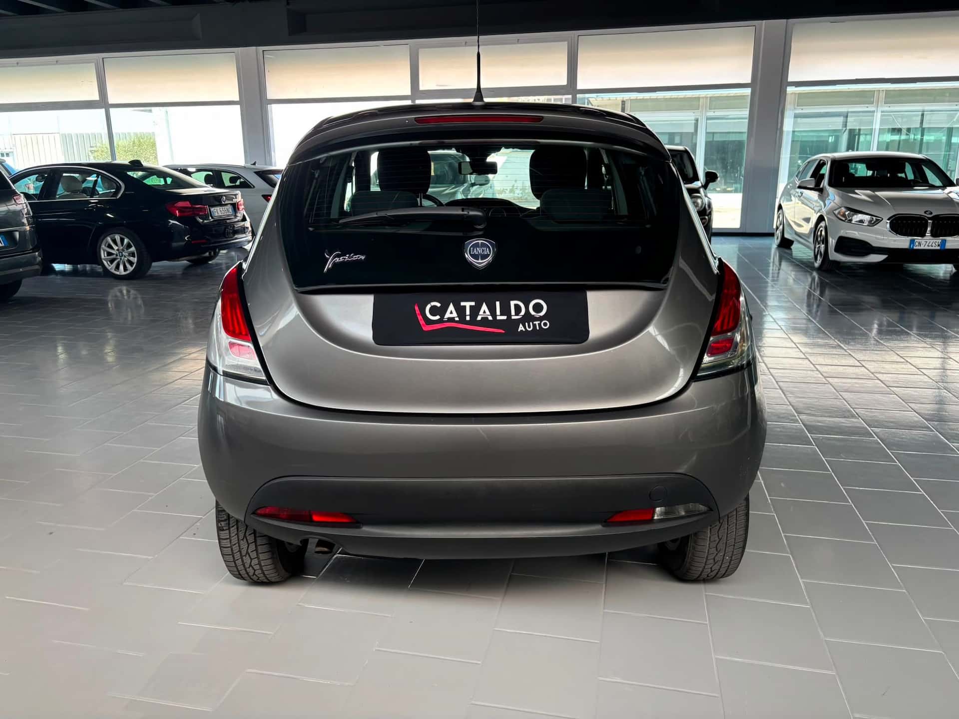Lancia Ypsilon III 2011 0.9 t.air Gold ecochic metano 80cv  - Immagine 4