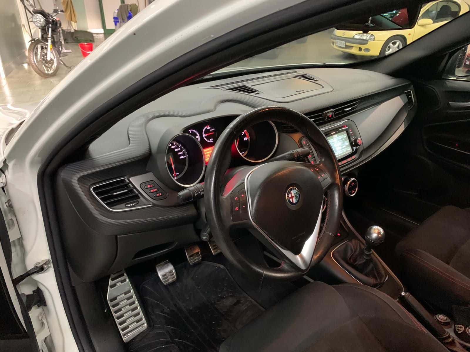 Alfa Romeo Giulietta 1.4 Turbo 120 CV GPL Sprint - Immagine 11