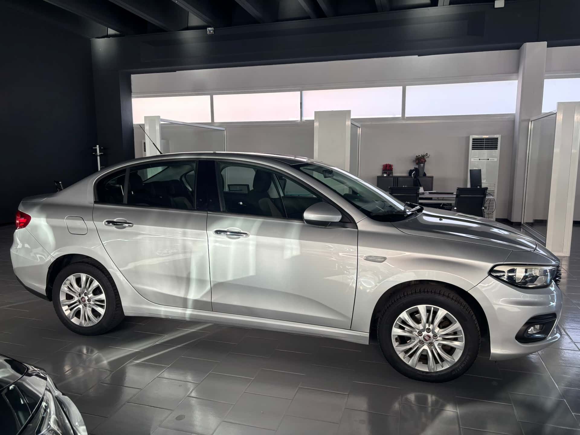 Fiat Tipo 4 porte II 2016 1.4 Opening Edition 95cv - Immagine 6