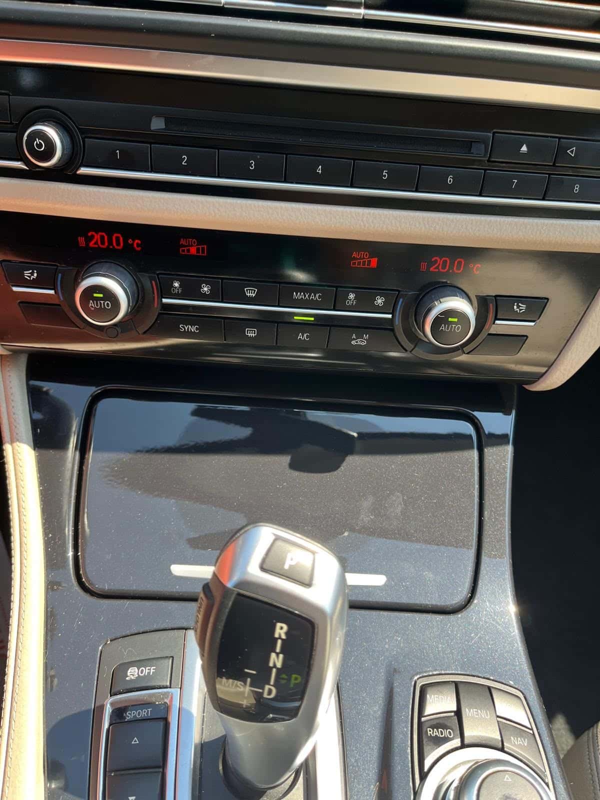 BMW 520d Serie 5 F10 Berlina Business 190cv auto - Immagine 17