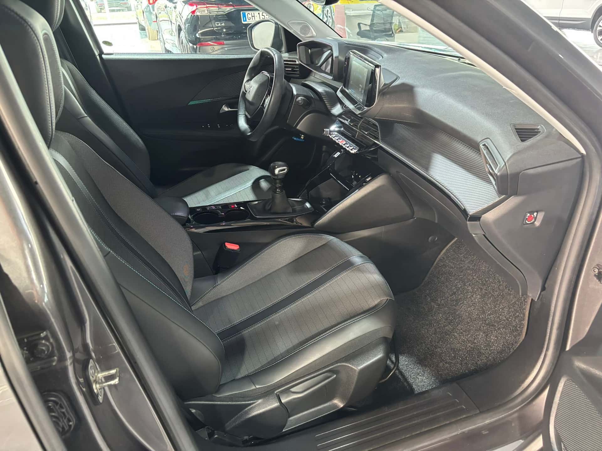 Peugeot 2008 II 2020 1.2 puretech Allure Pack  - Immagine 16