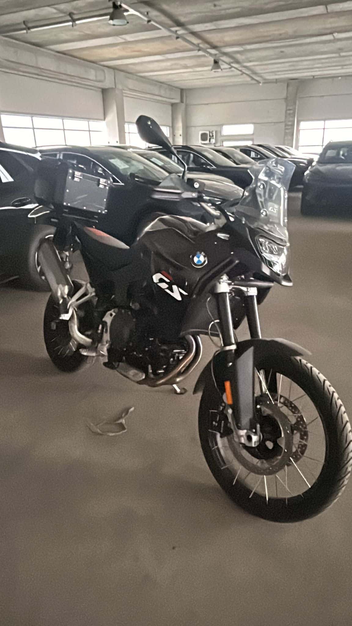 Bmw F 900 GS - Immagine 1